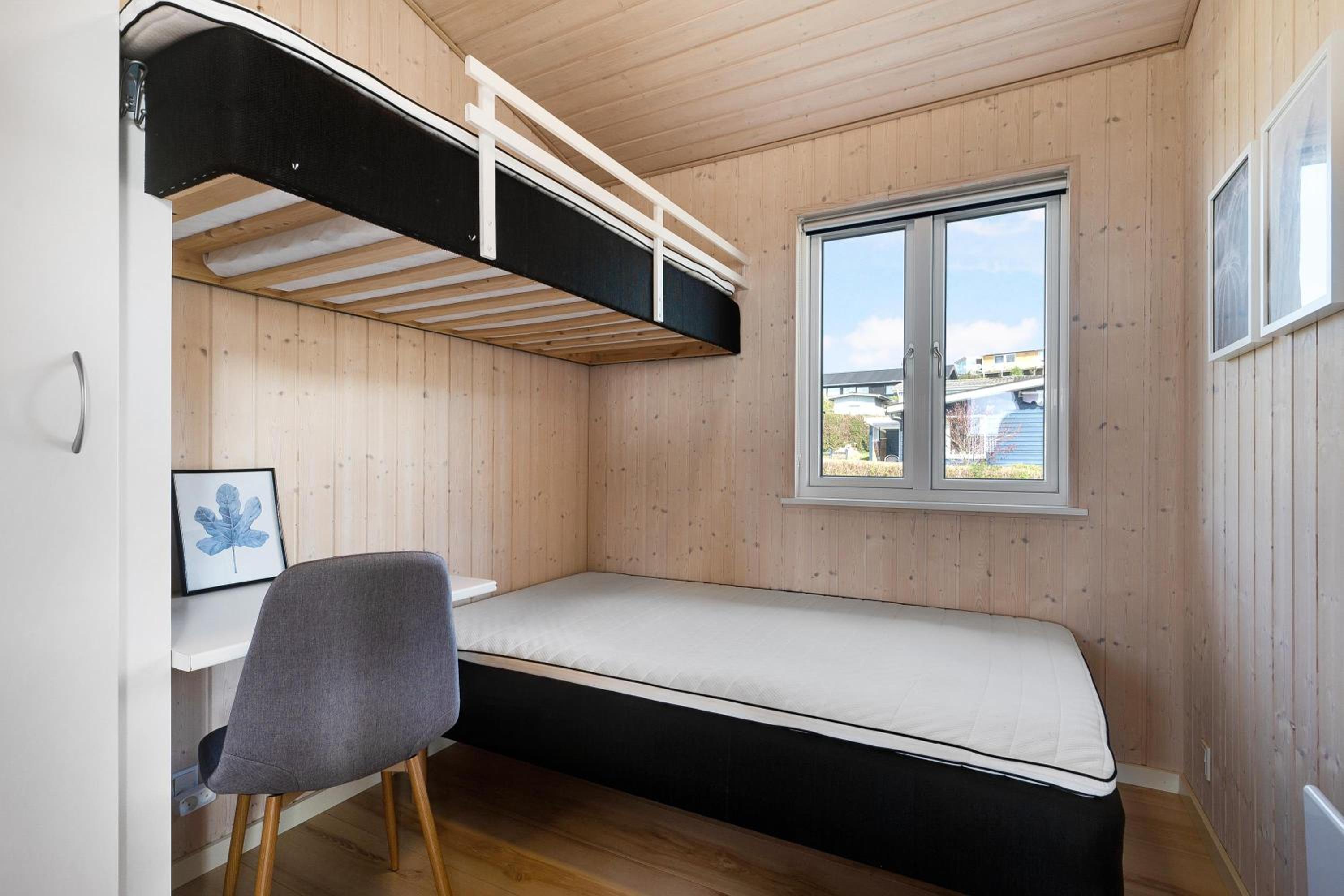 Nybygget Feriehus Højt Beliggende Ved Følle Strand Med Udsigt Over Aarhus Bugten