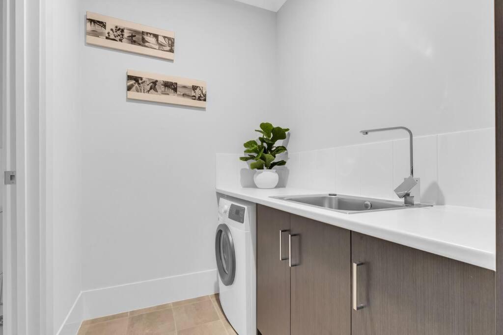 Paradise Family Home, Close to CBD & Amenities