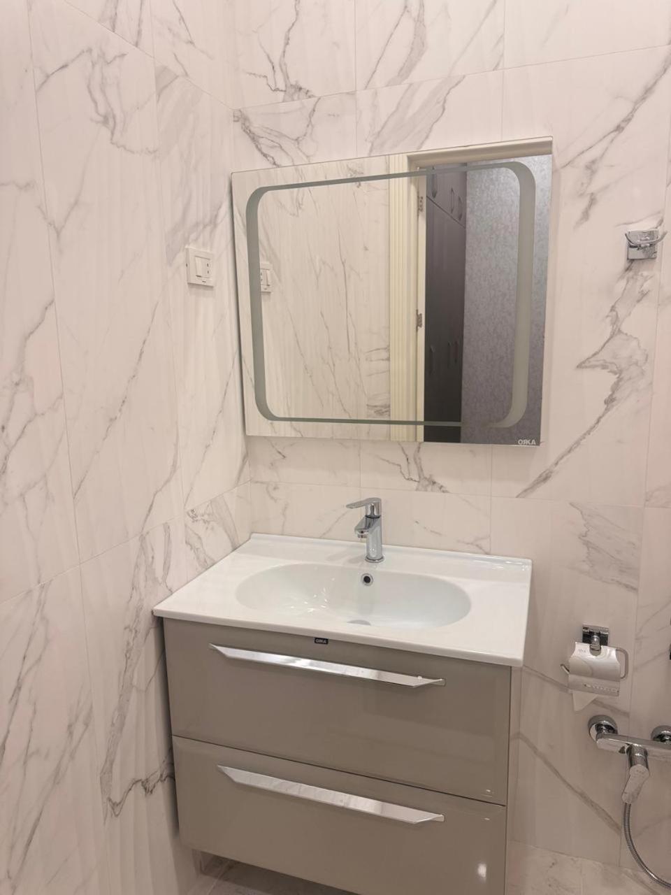 28 Apartment