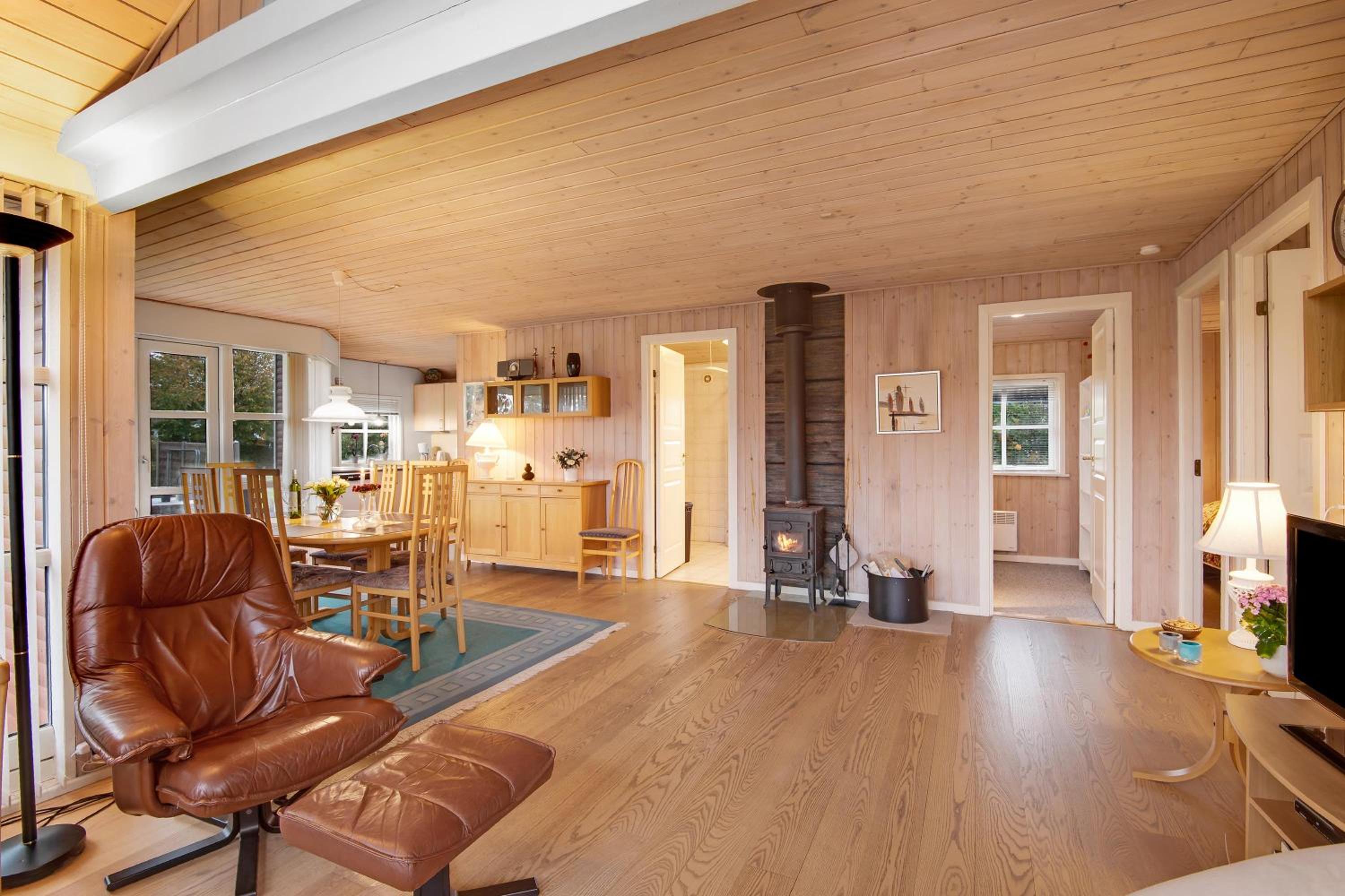 Charming Family-Friendly Holiday Home Close To Grenaa Beach And The Kattegat Centre