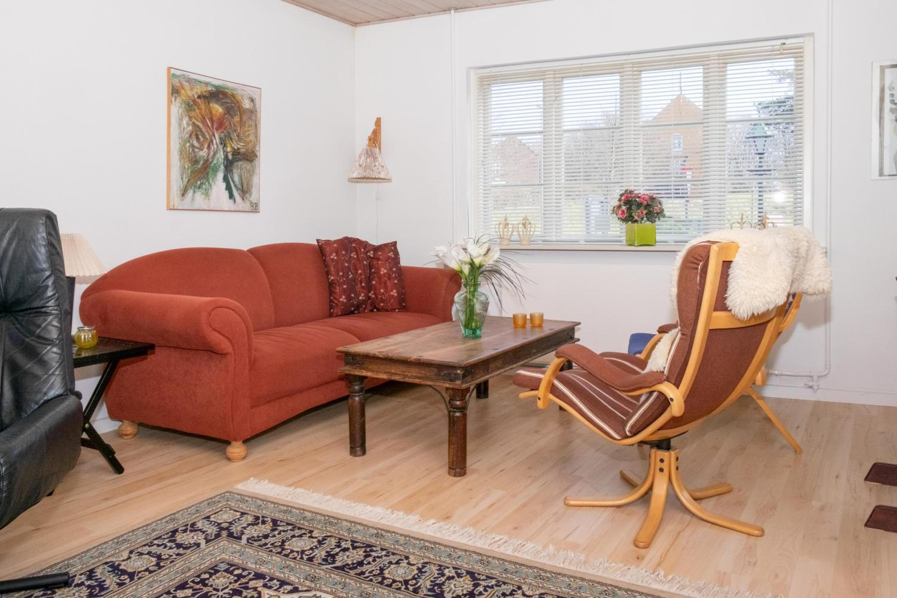 Centrally Located Townhouse In Ebeltoft Close To The Pedestrian Street And Within Walking Distance Of The Harbour