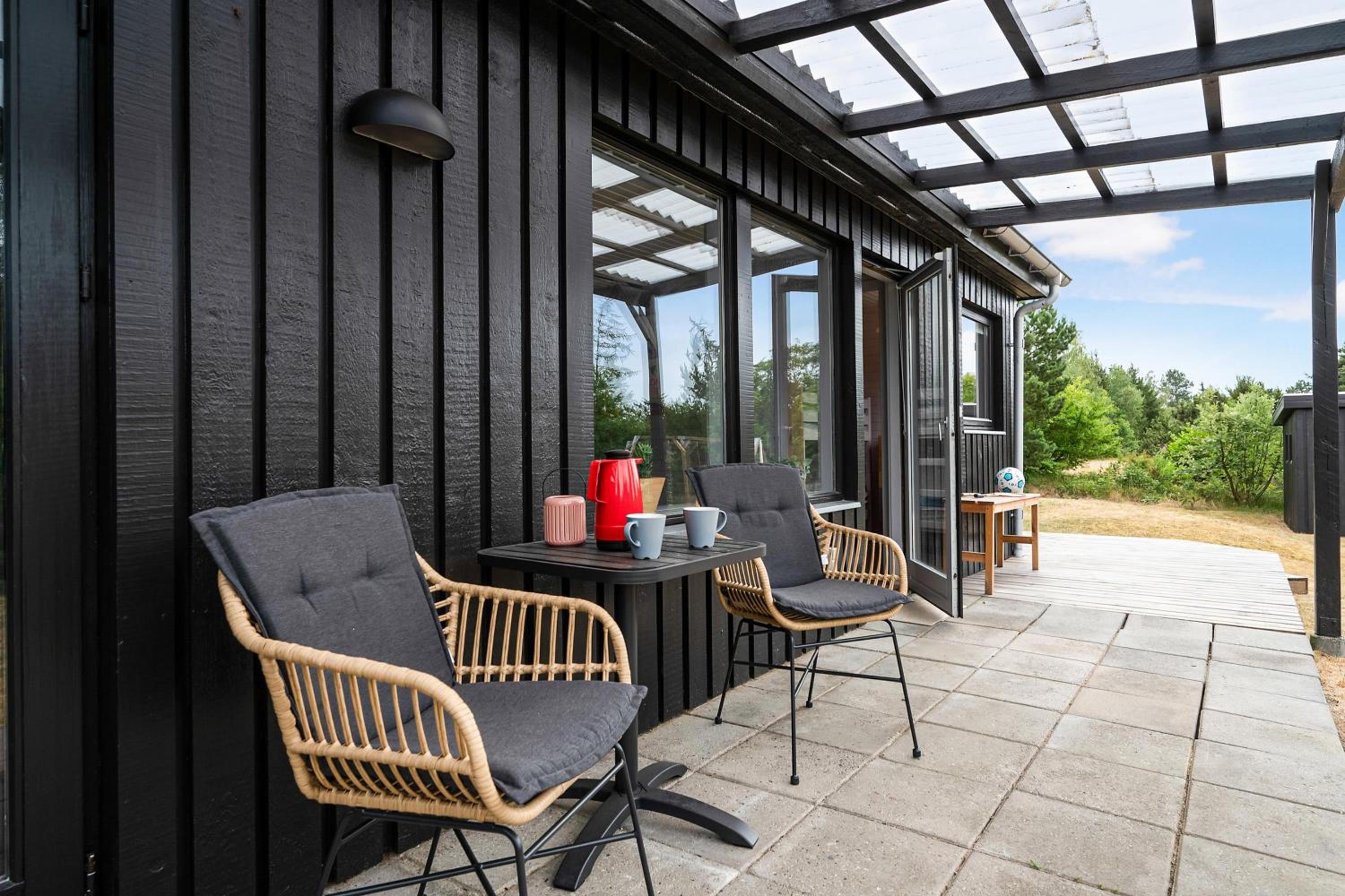 Lovely Holiday Home Within Walking Distance To A Great Beach