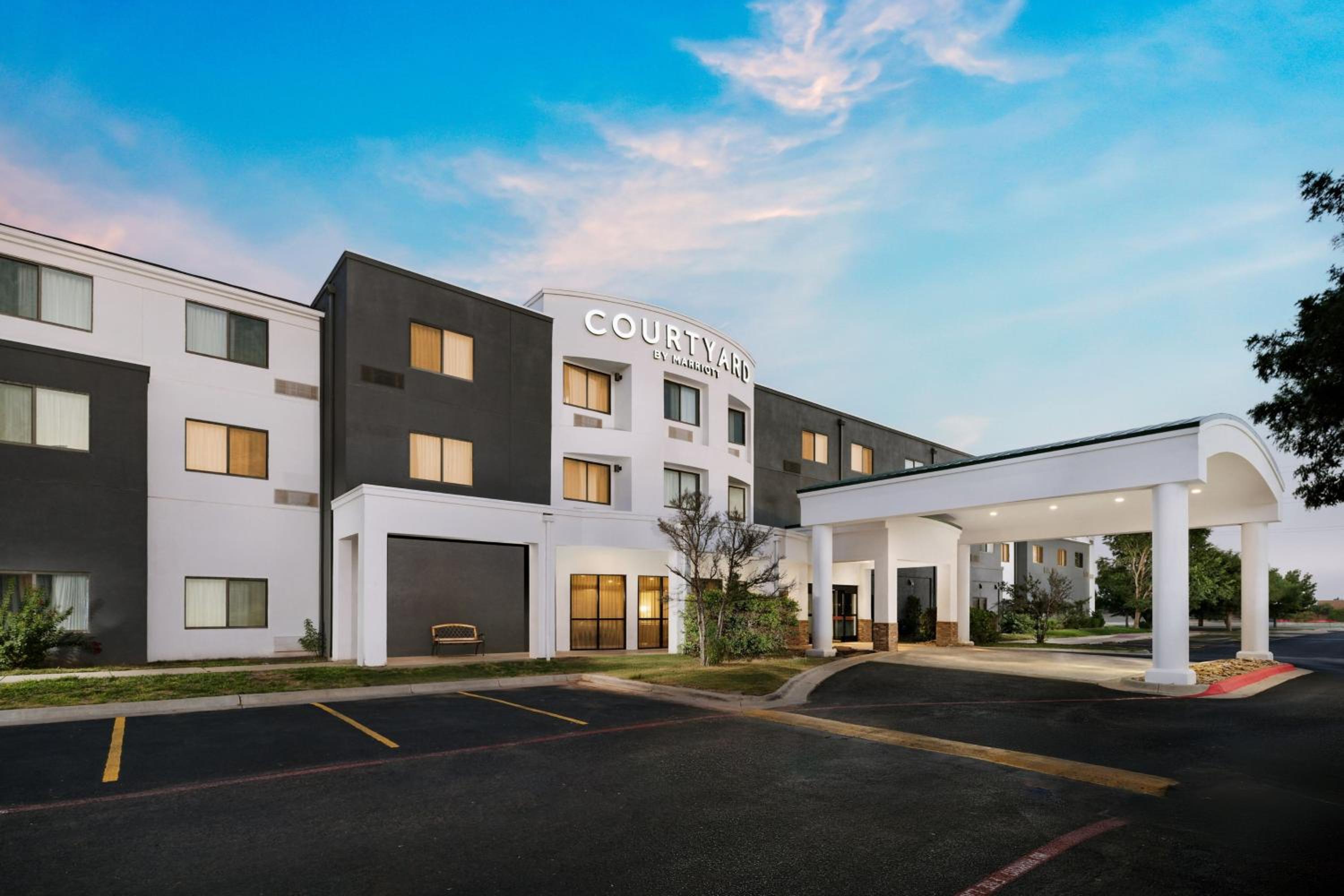 Hotel Courtyard by Marriott Amarillo West/Medical Center - Image 1