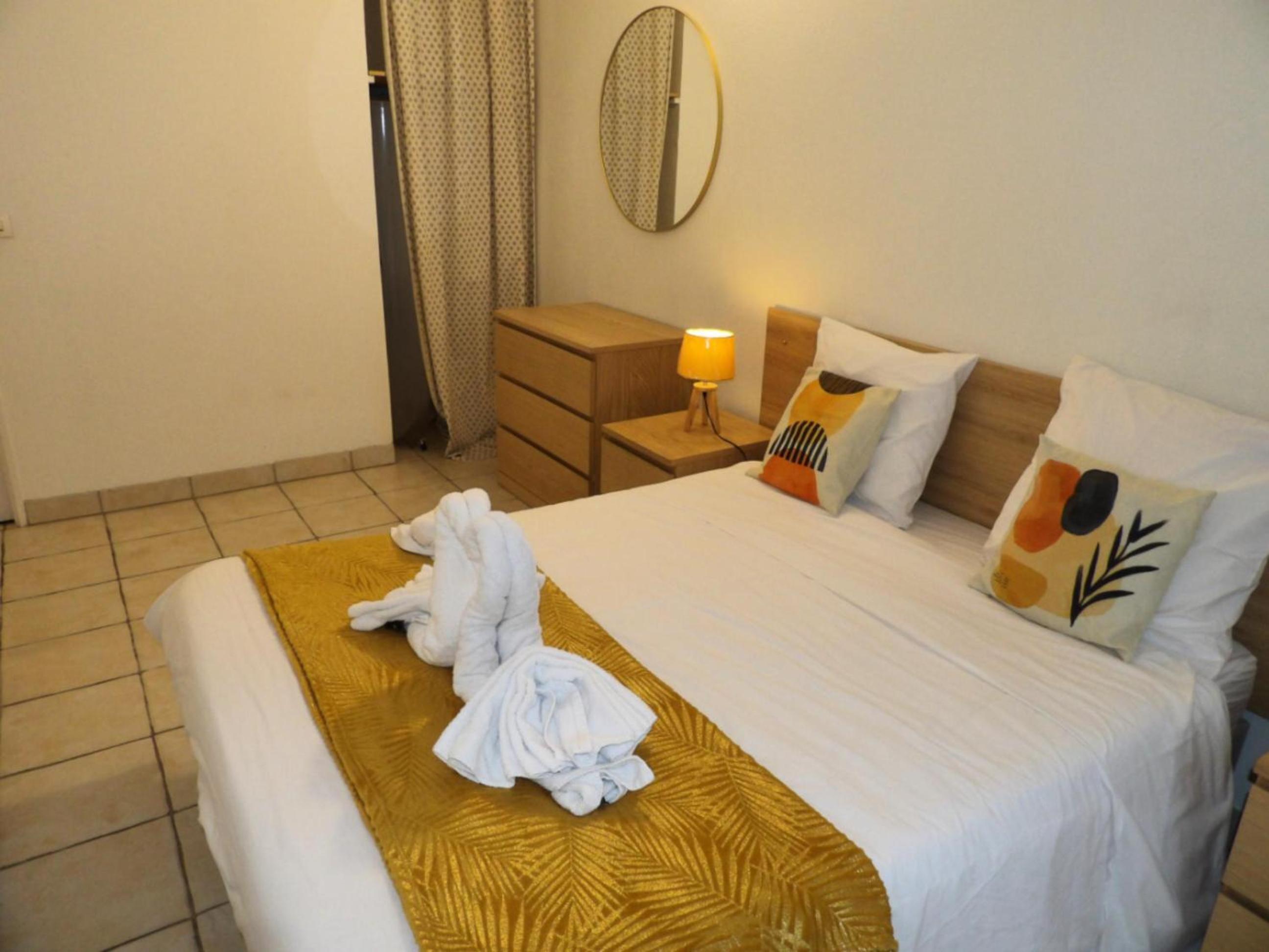 3 Mins to Train Station - Paris & DisneyLand - Cosy Wiener