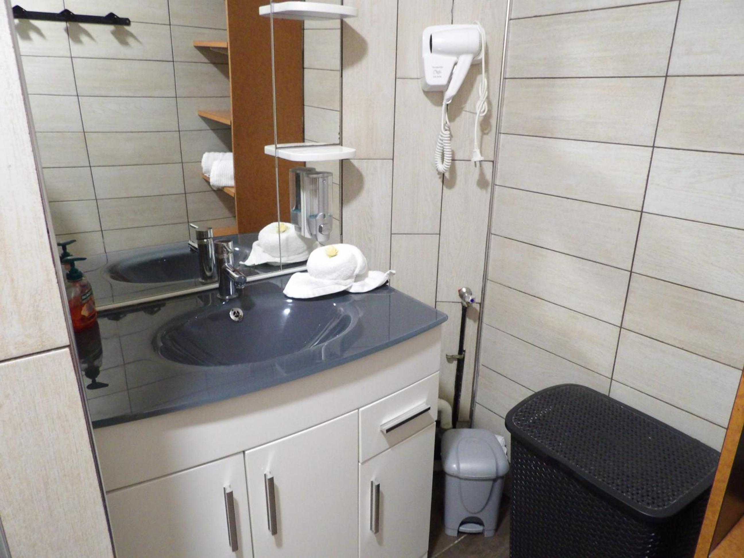 3 Mins to Train Station - Paris & DisneyLand - Cosy Wiener