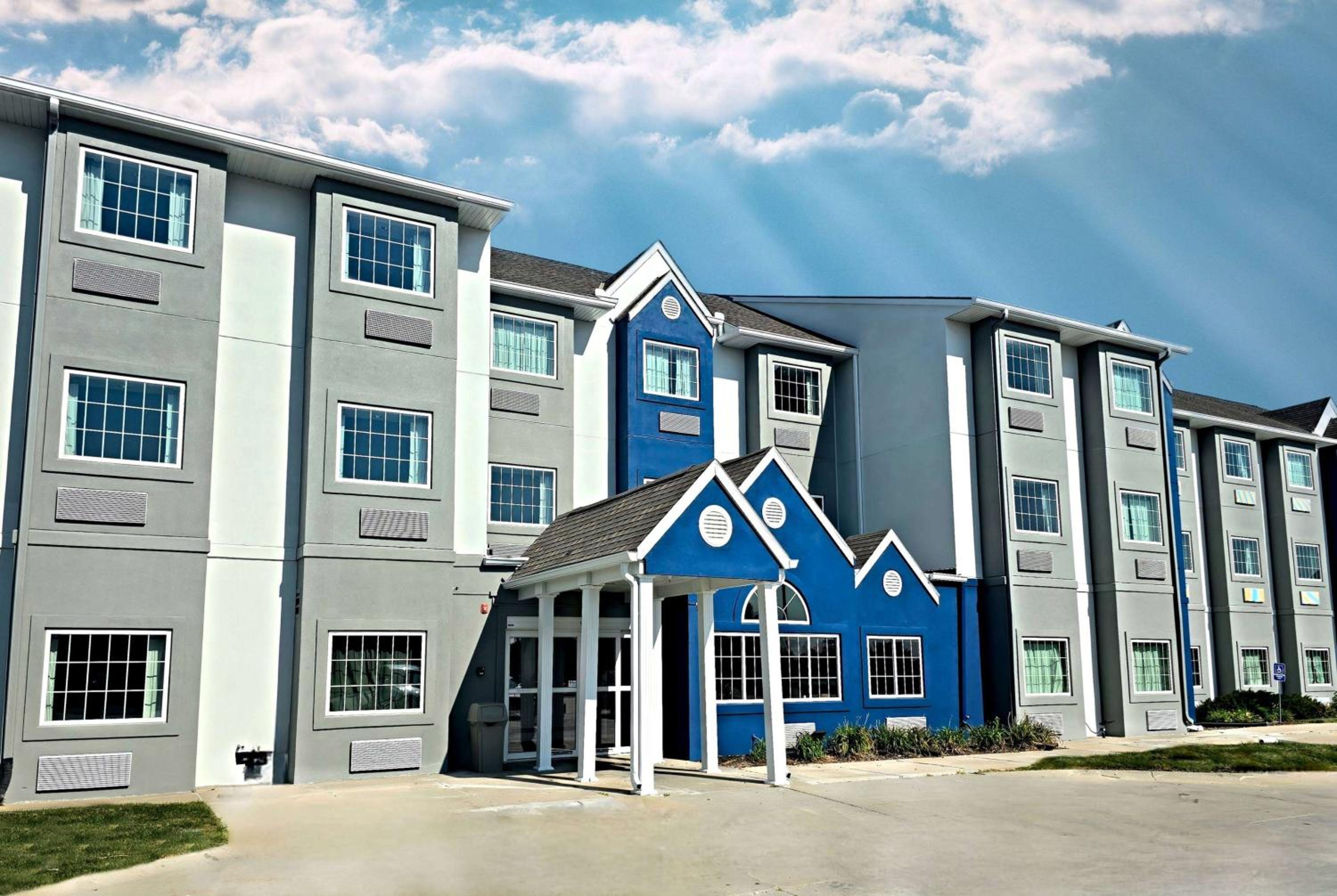 Council Bluffs Vacations - Microtel Inn Suites by Wyndham Bluffs - Property Image 50