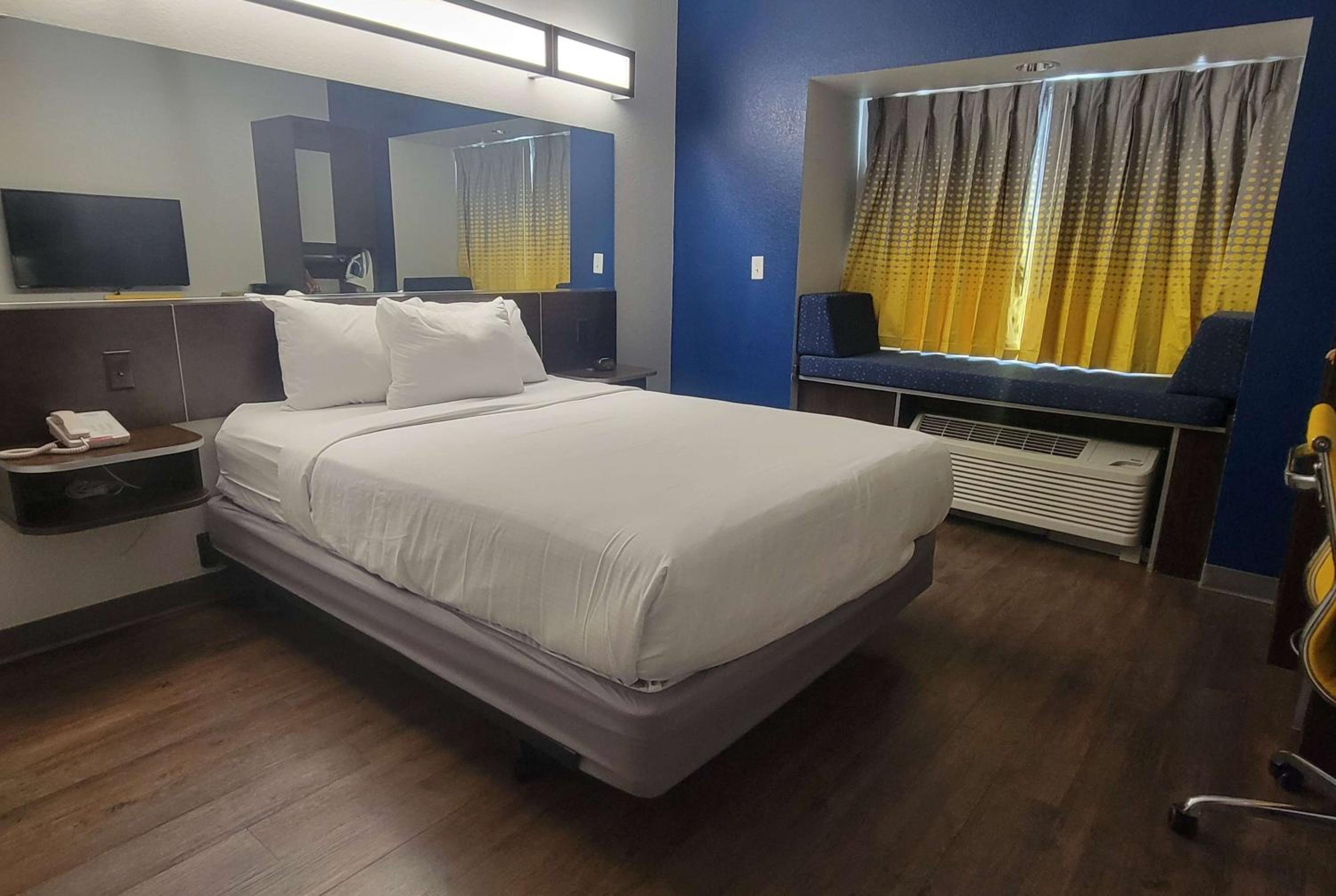 Council Bluffs Vacations - Microtel Inn  Suites by Wyndham Bluffs - Property Image 2