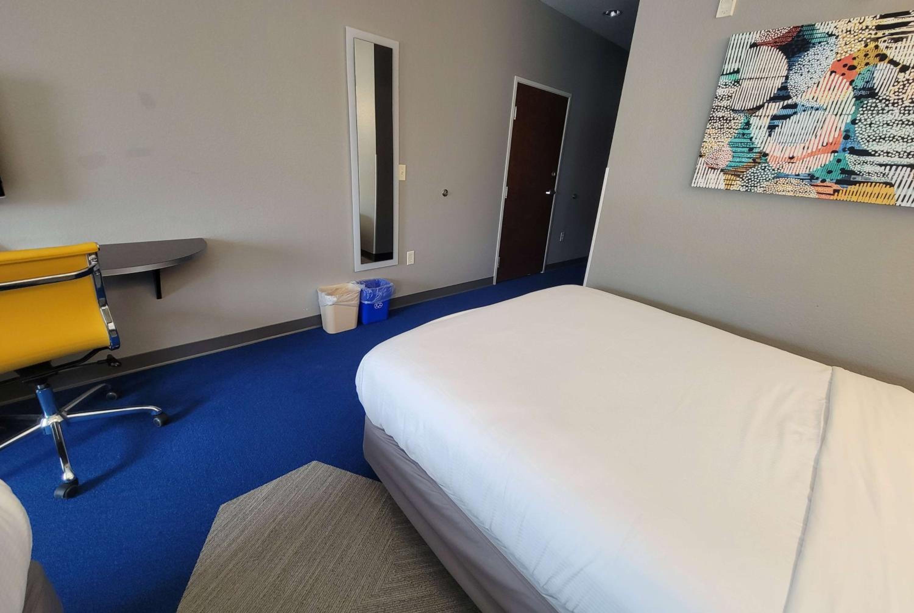 Council Bluffs Vacations - Microtel Inn  Suites by Wyndham Bluffs - Property Image 5