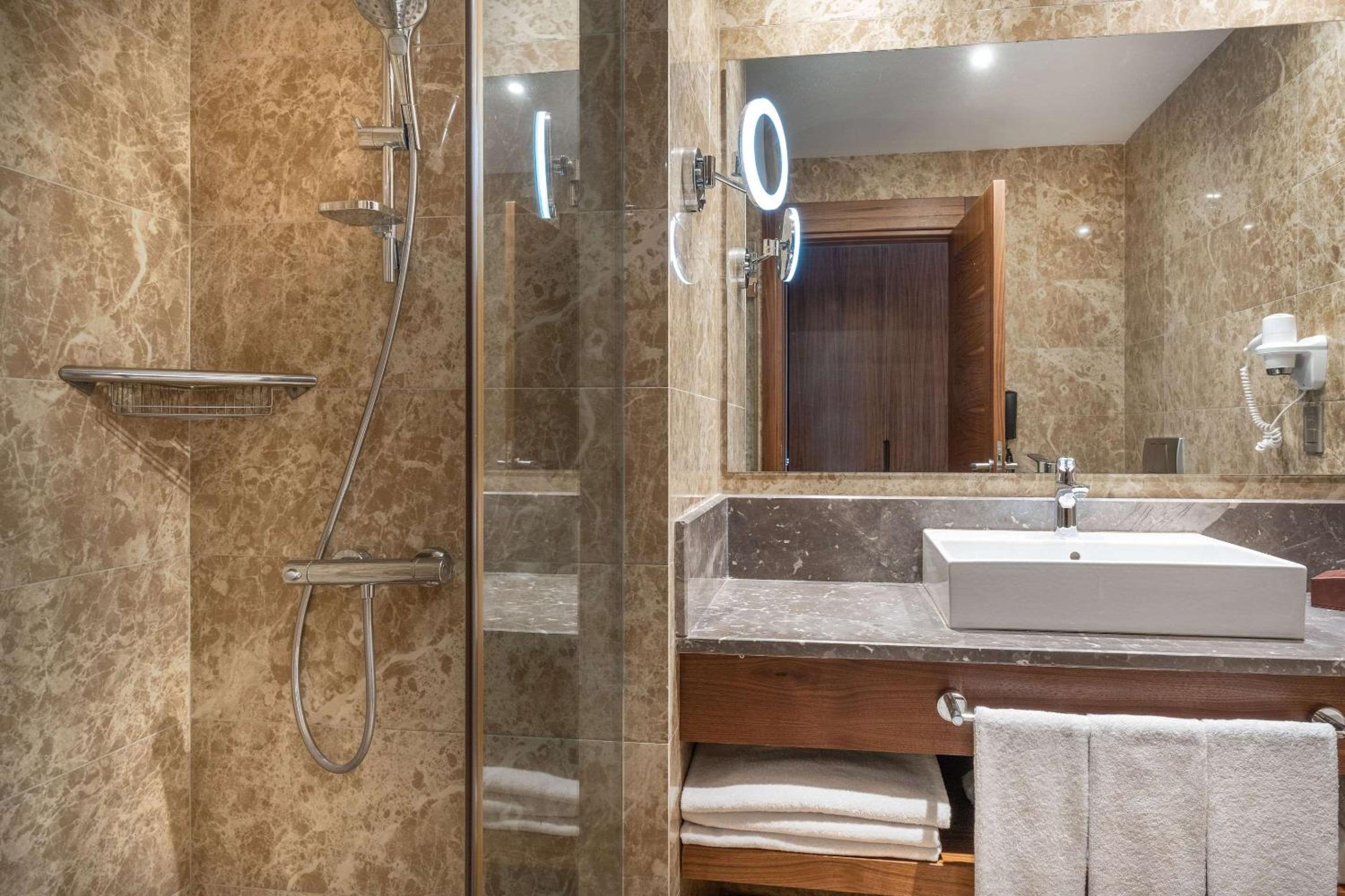 Clarion Otel İstanbul Mahmutbey - Image 140