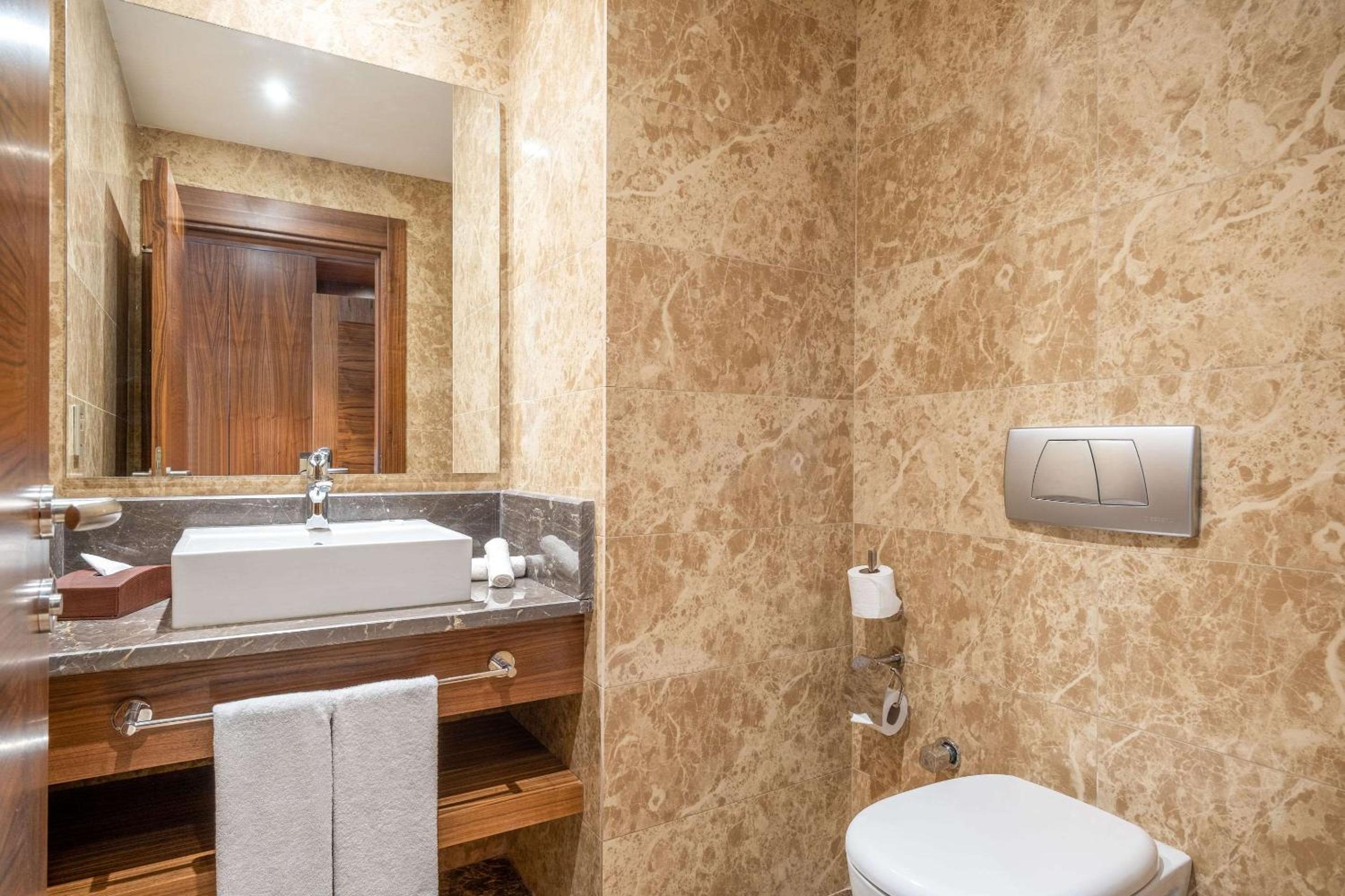 Clarion Otel İstanbul Mahmutbey - Image 43