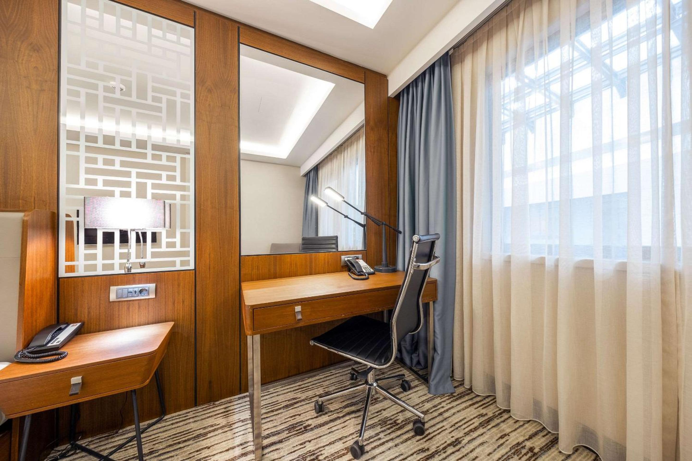 Clarion Otel Golden Horn - Image 33