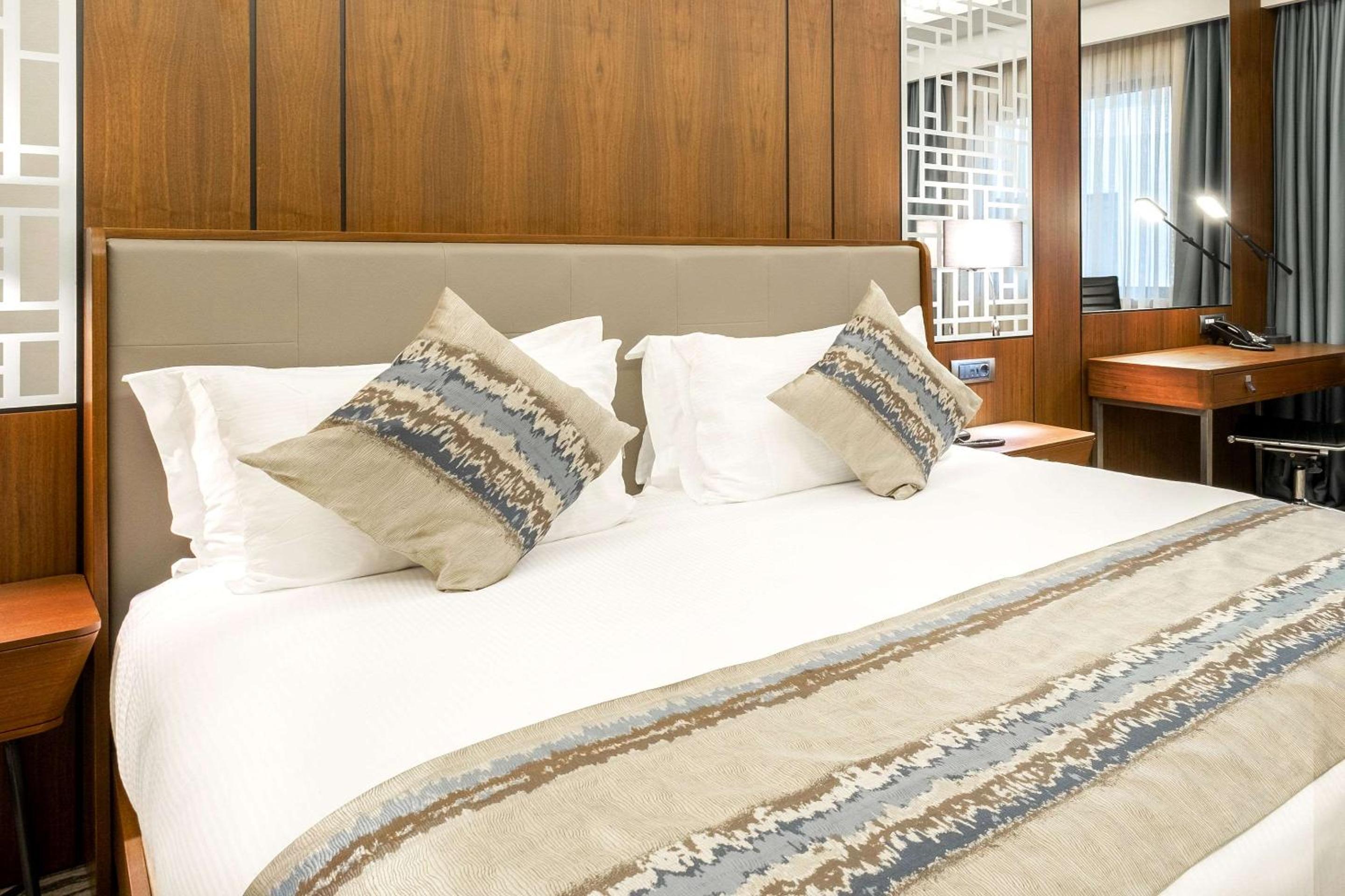 Clarion Otel Golden Horn - Image 38