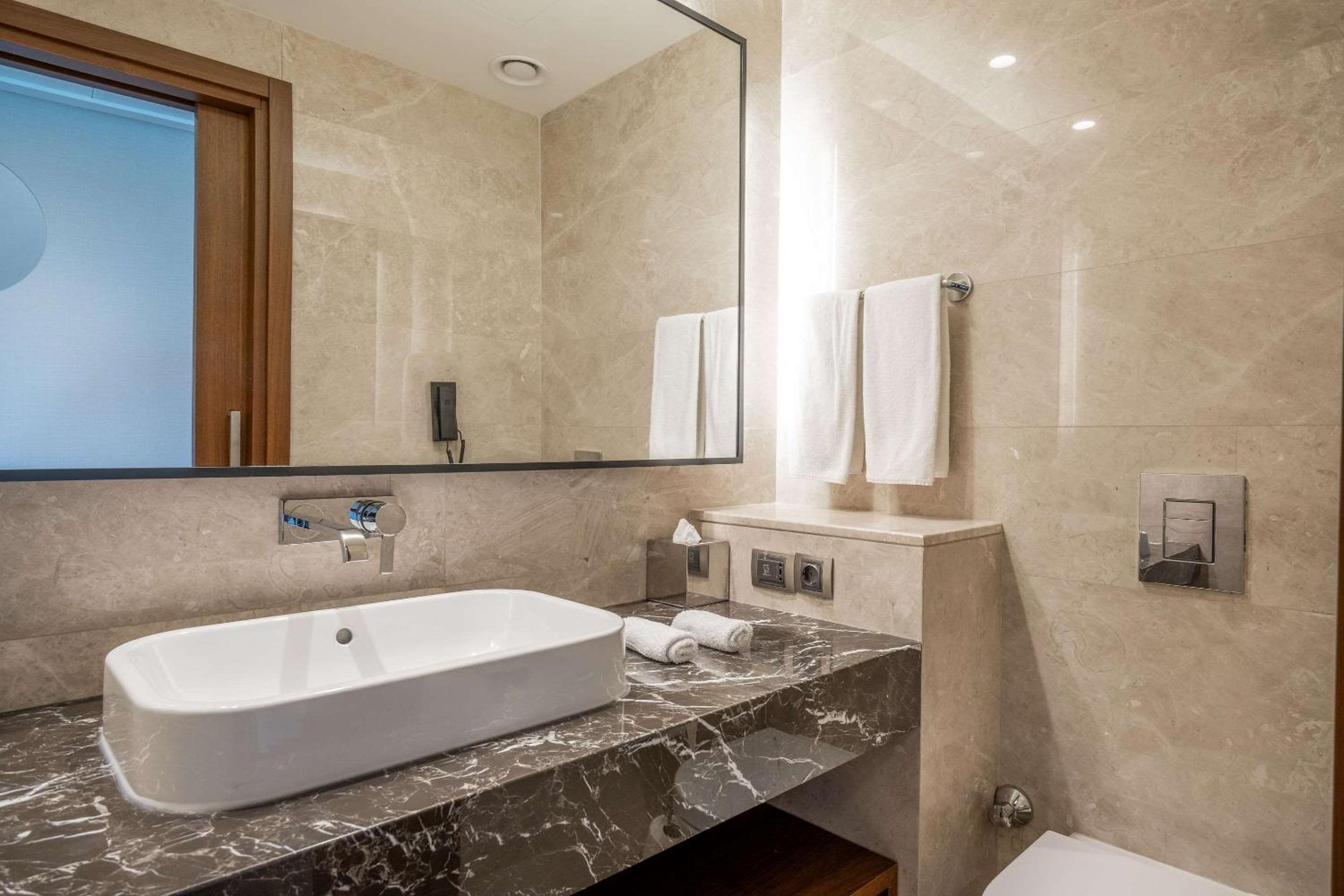 Clarion Otel Golden Horn - Image 46