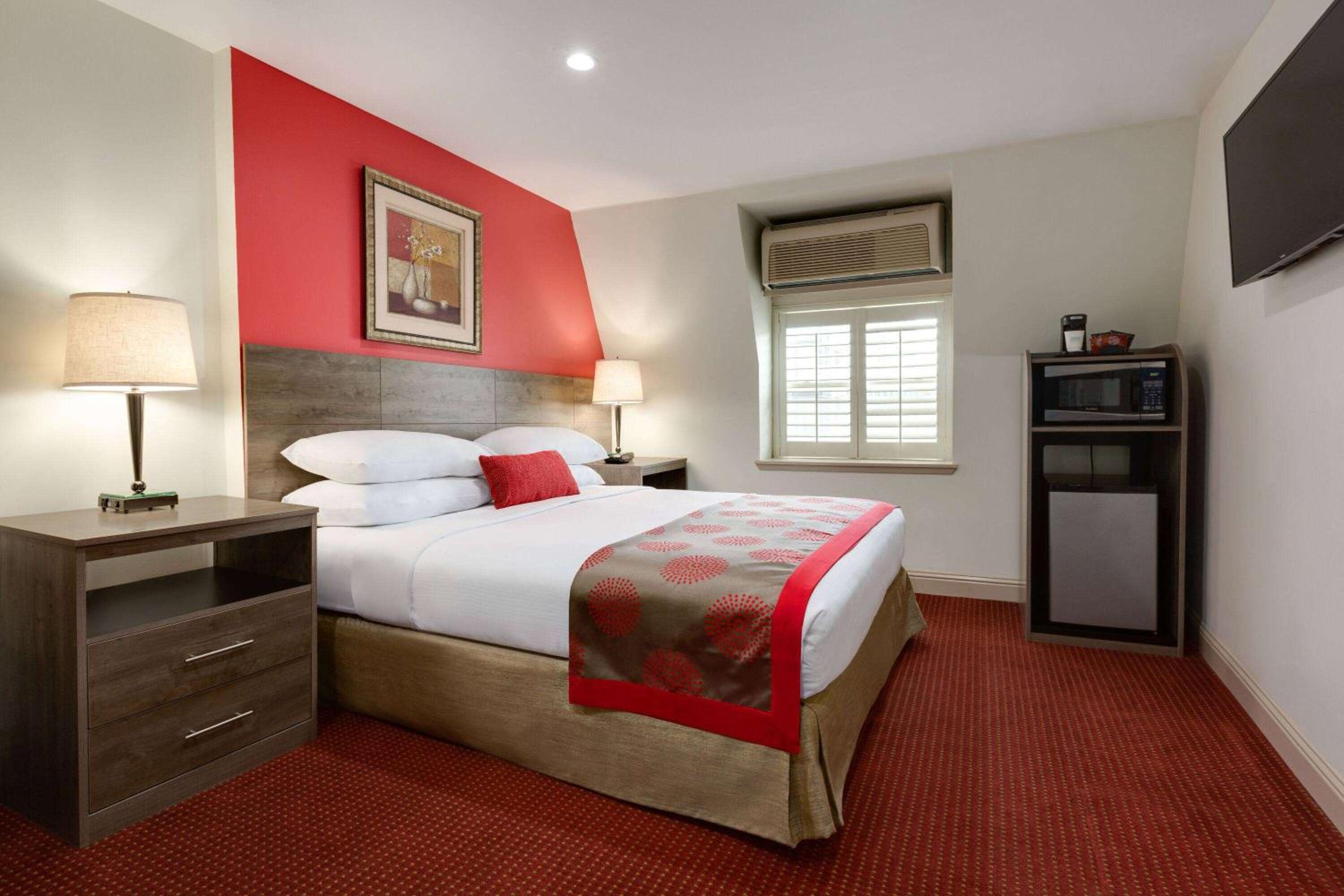 Oakland Vacations - Ramada by Wyndham Oakland Downtown City Center - Property Image 33