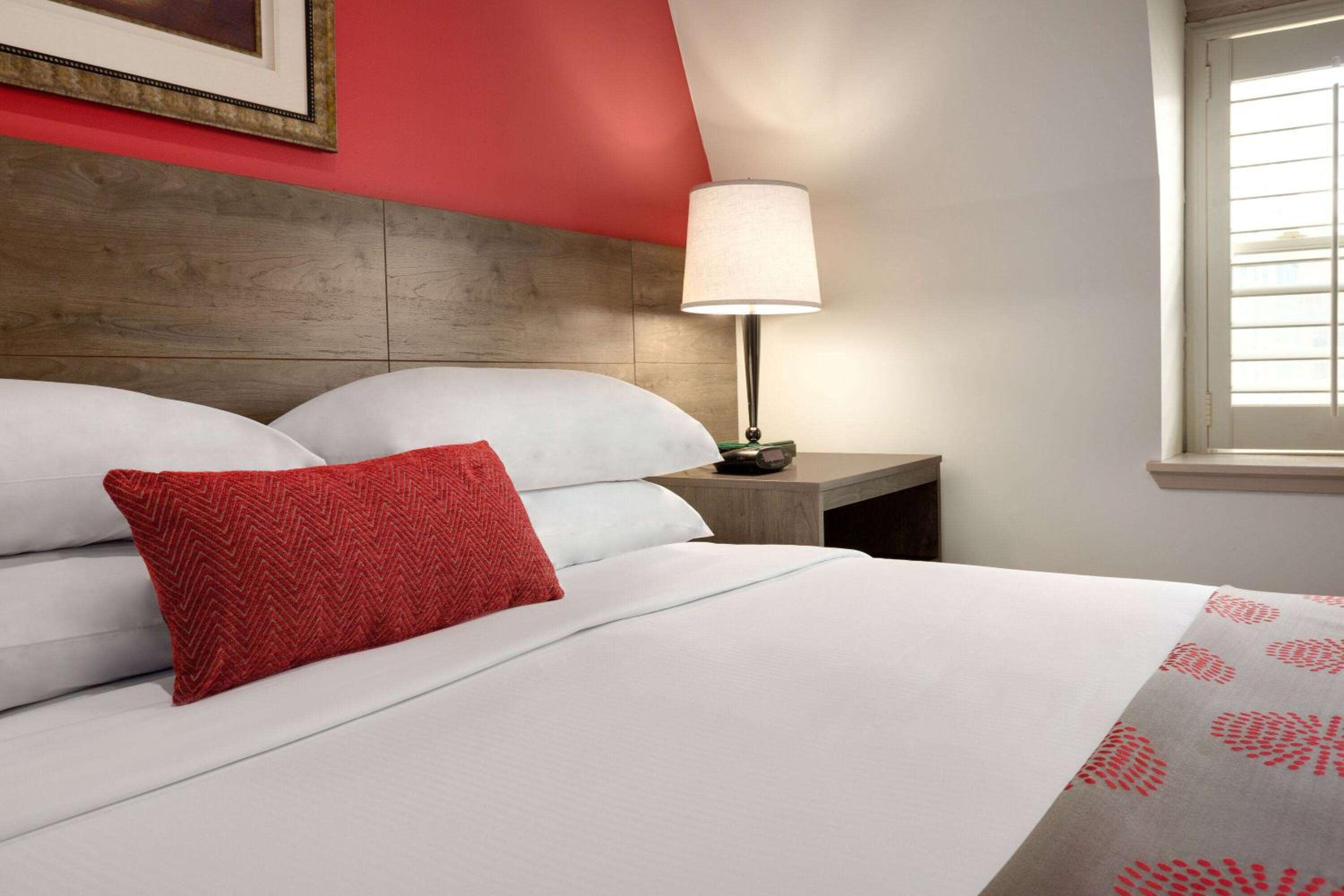 Oakland Vacations - Ramada by Wyndham Oakland Downtown City Center - Property Image 36