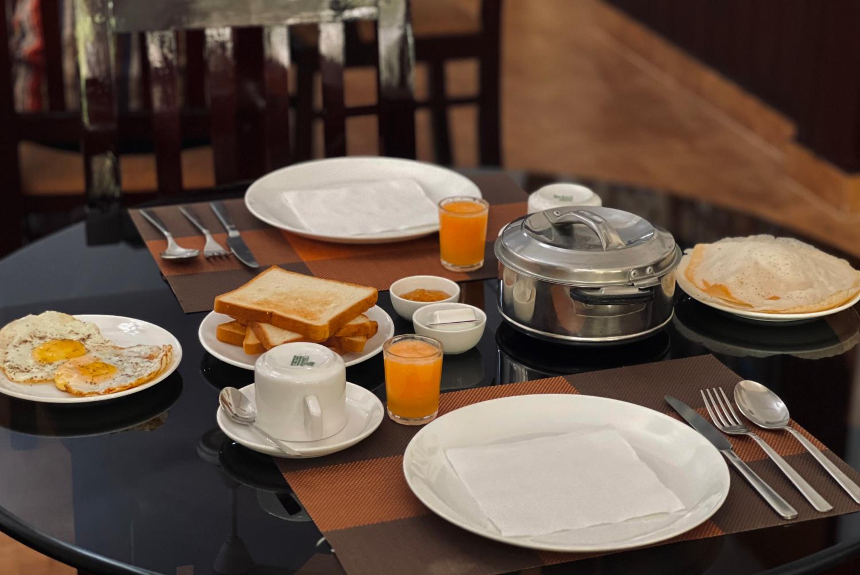 Reds Residency - Homestay