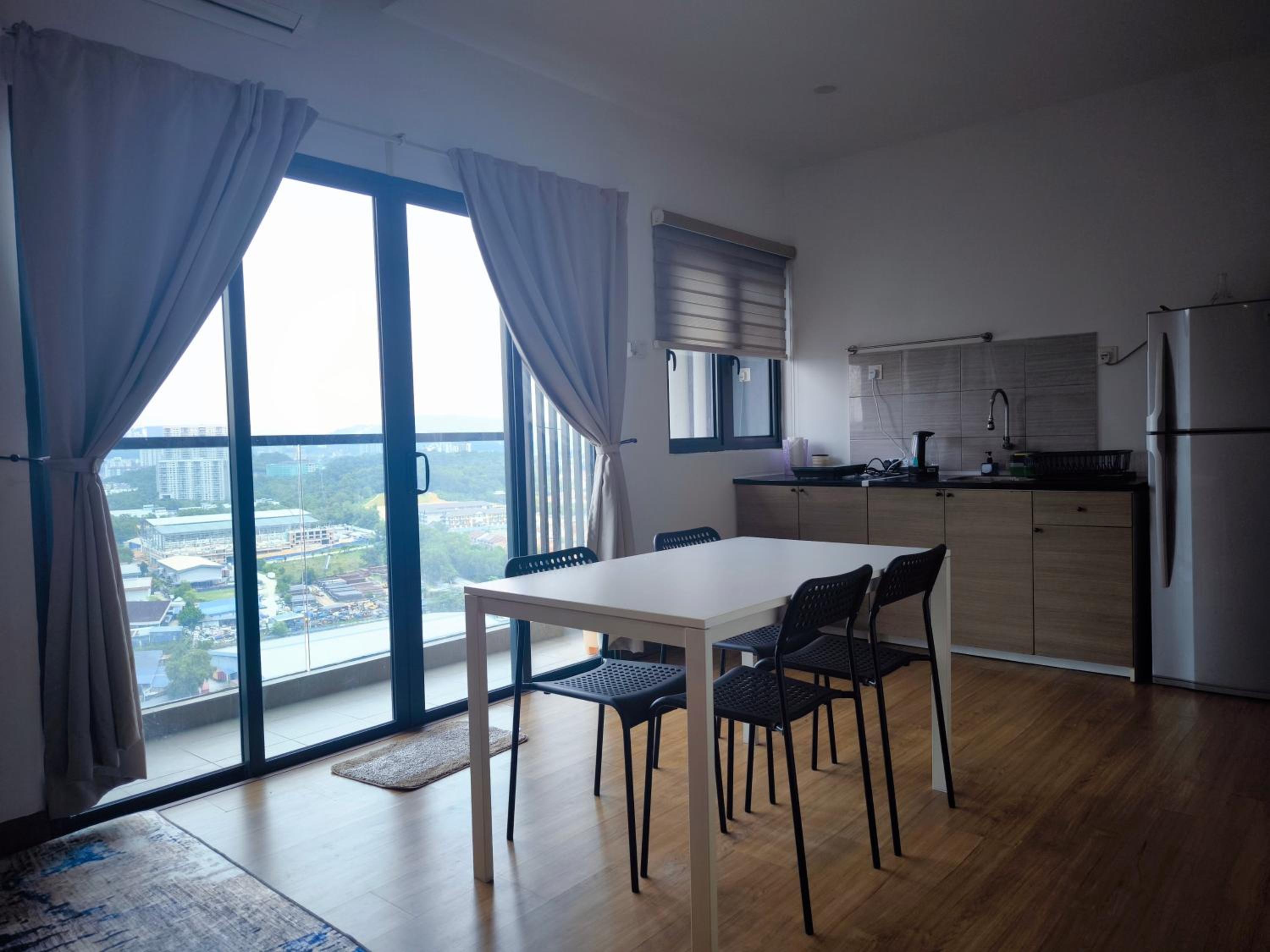 Eshue Designer Suites @ Simfoni Towers