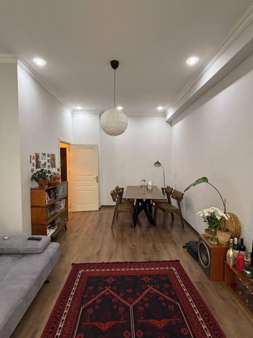 Cozy & Quiet Apartment in Baku