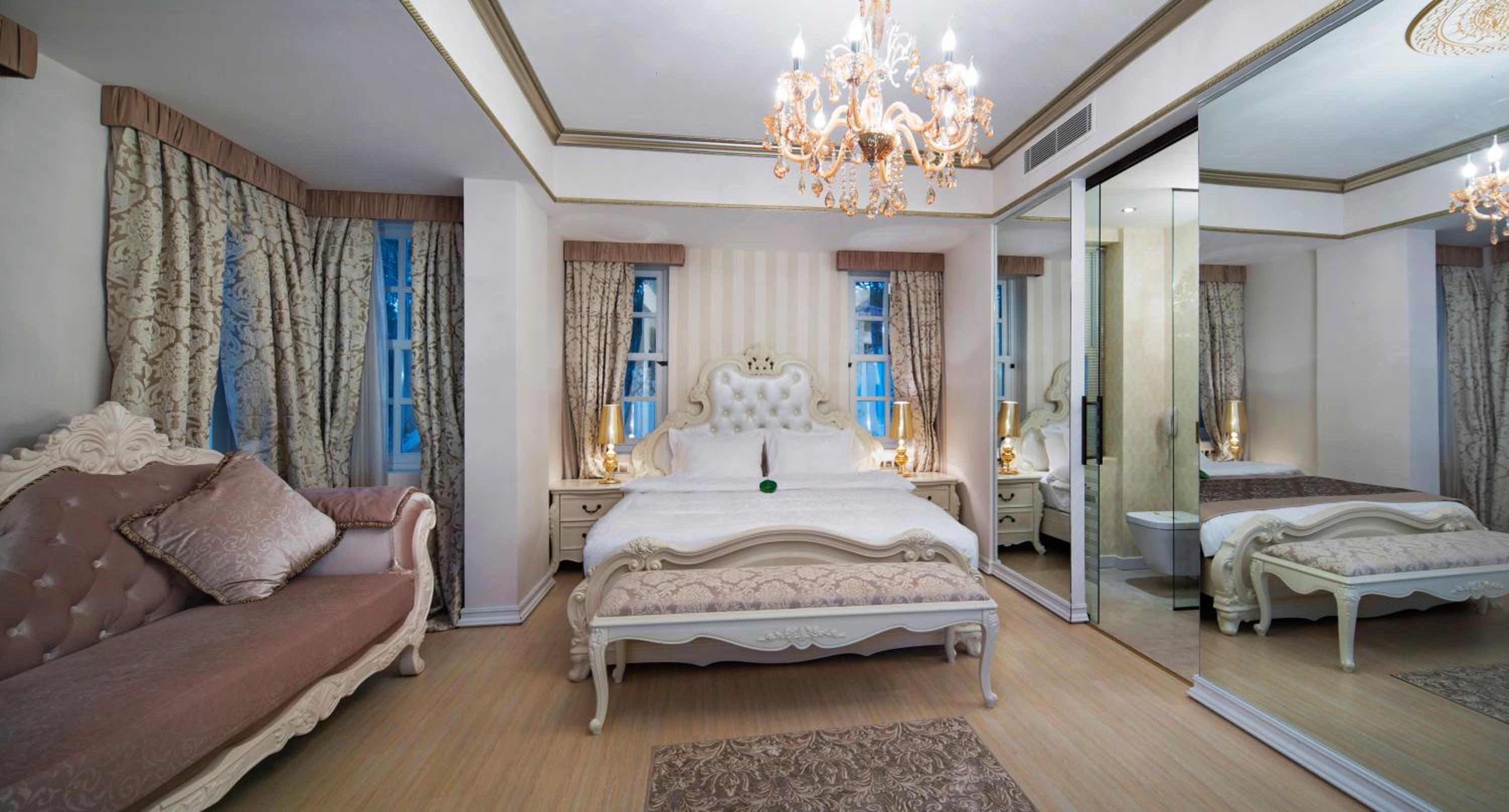 Elegance East Hotel - Image 82