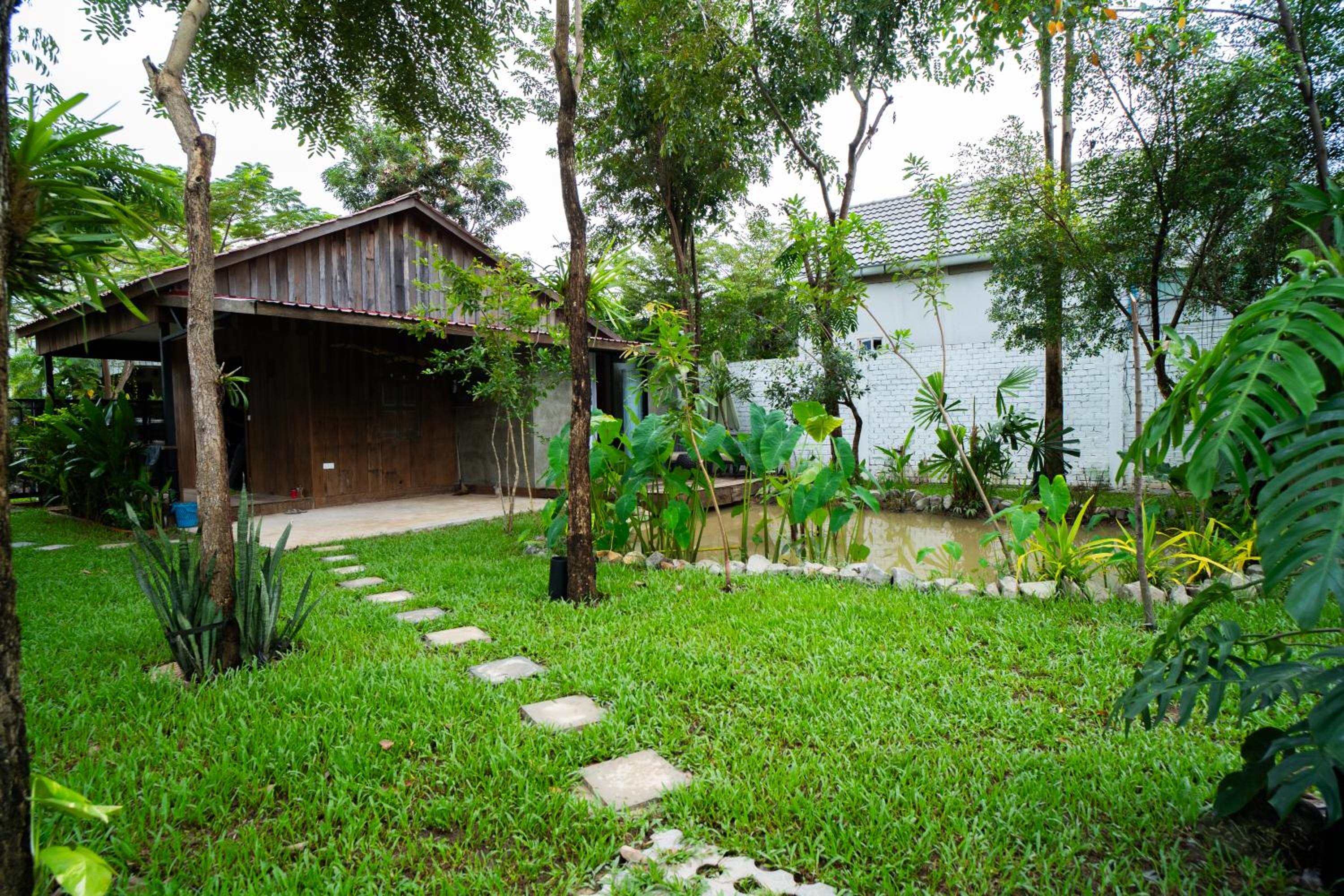 Nest-Private House Collection