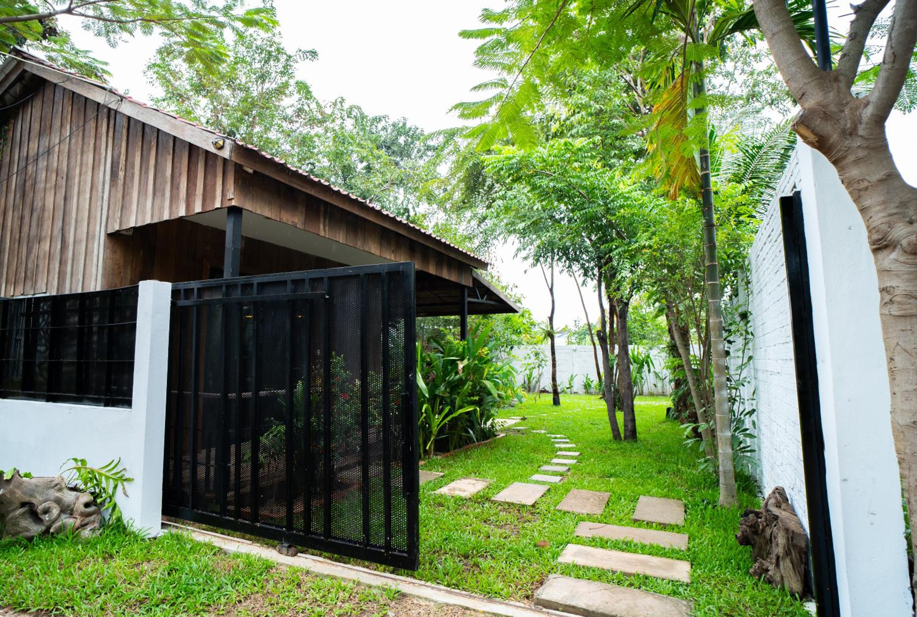 Nest-Private House Collection