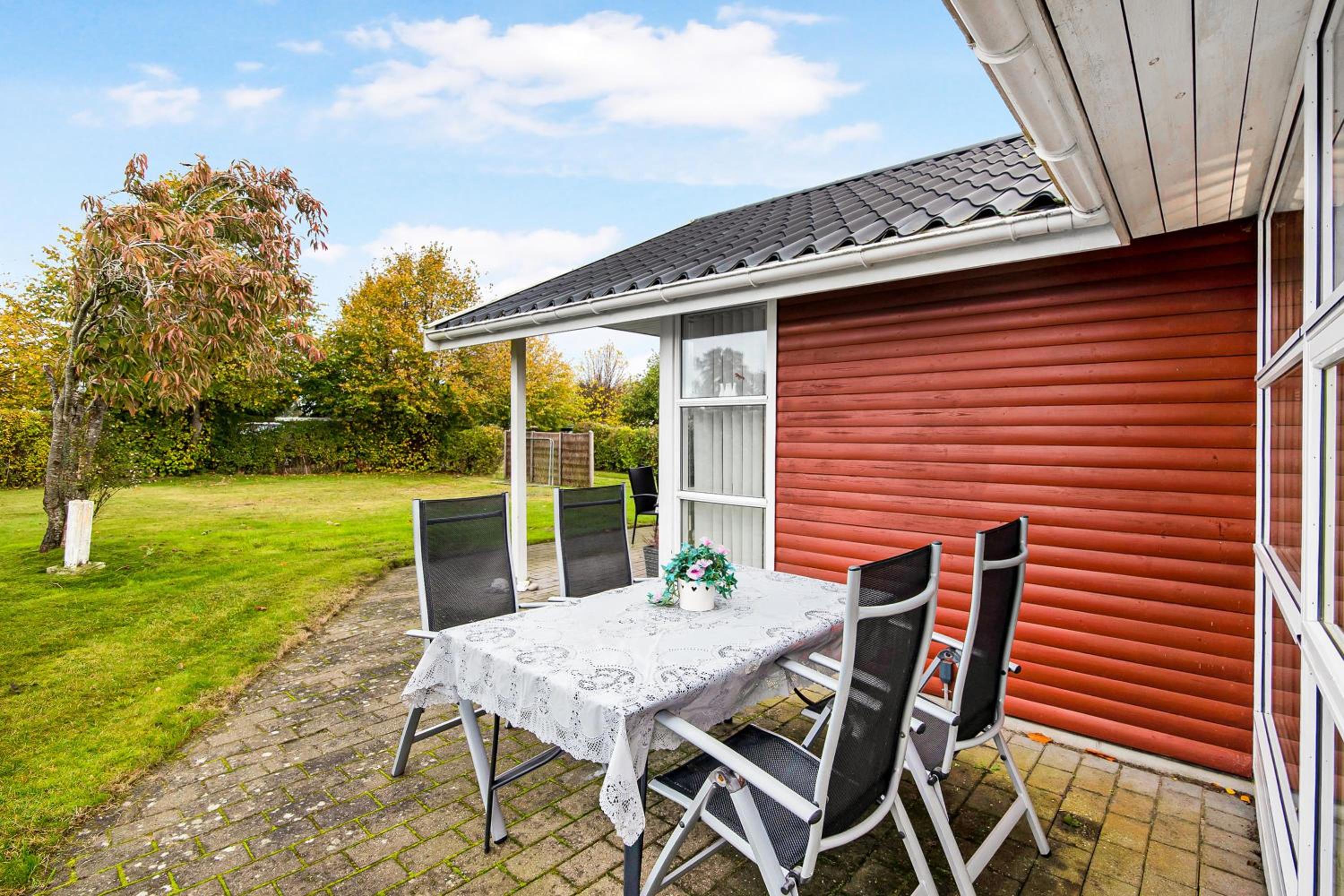 Charming Family-Friendly Holiday Home Close To Grenaa Beach And The Kattegat Centre
