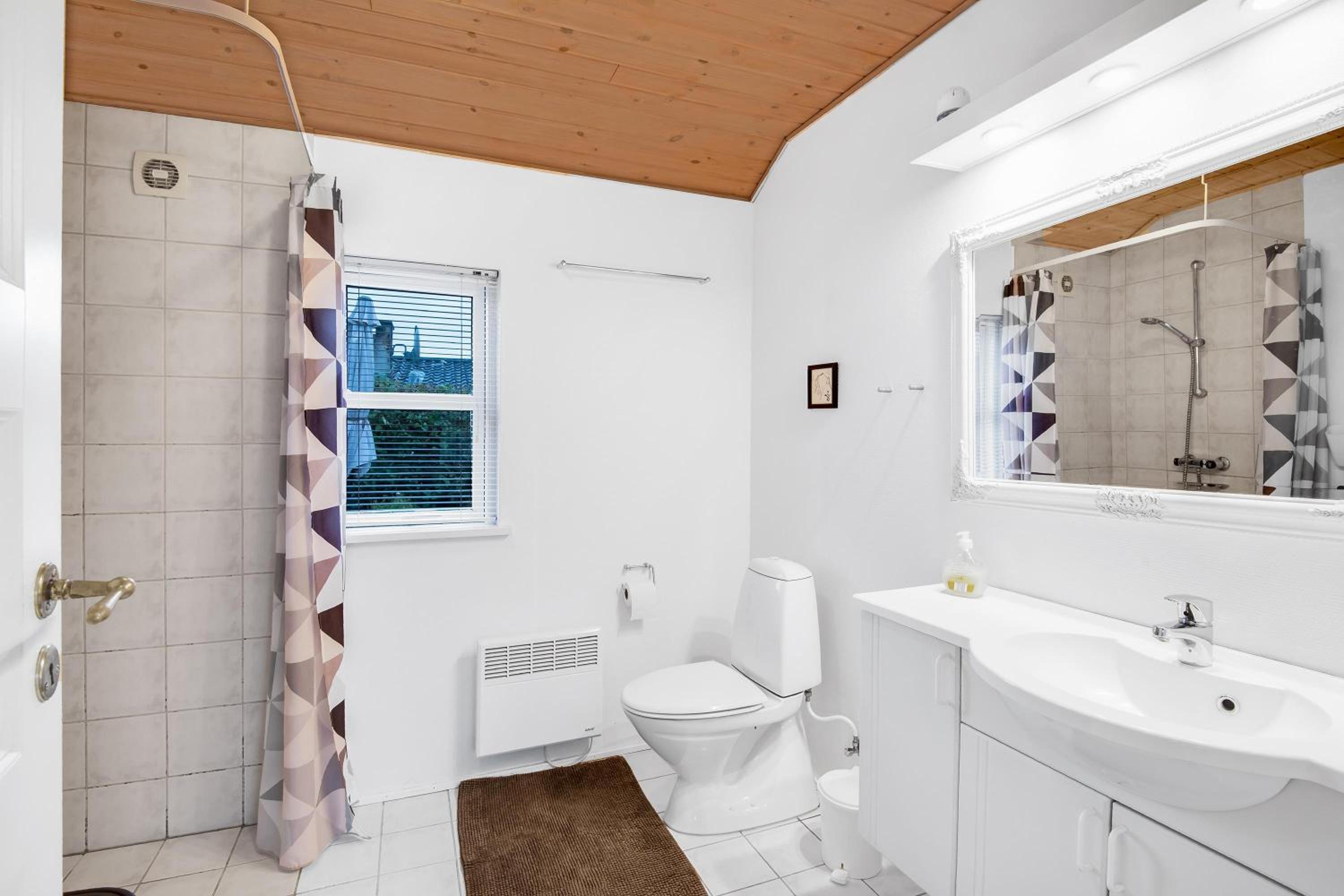Charming Family-Friendly Holiday Home Close To Grenaa Beach And The Kattegat Centre