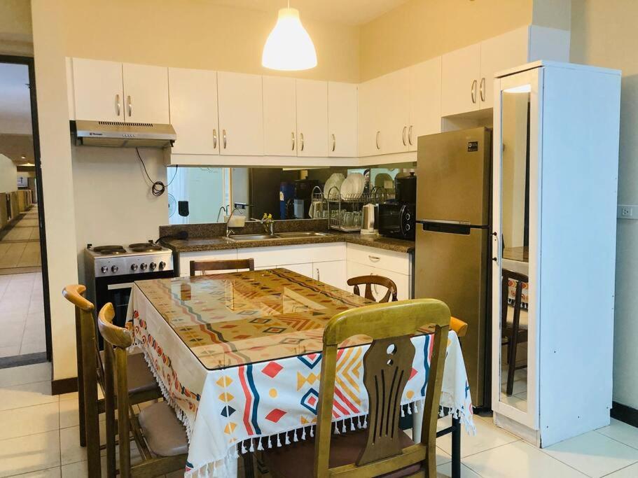 Cozy 3 Bedroom Staycation near BGC Makati Airport