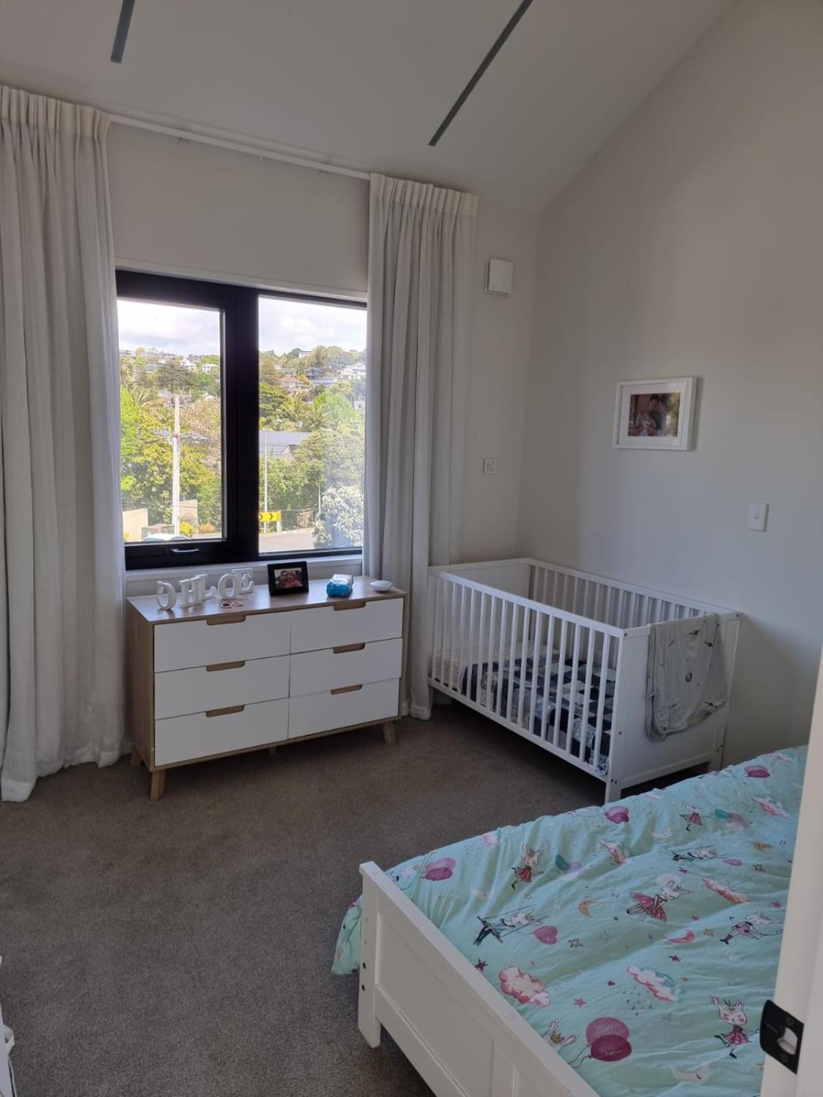 Beautiful Modern Home Close To Beach view 5