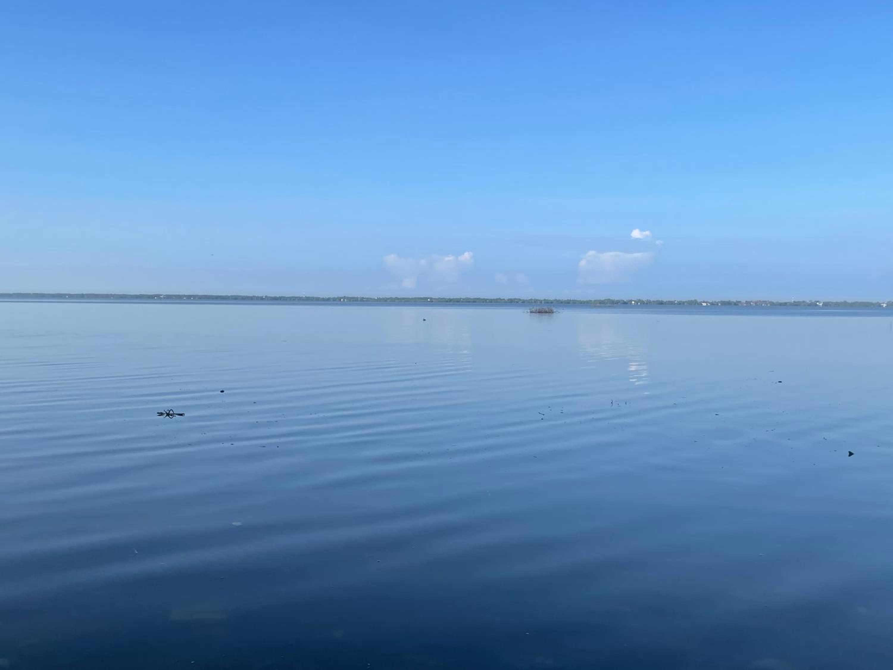 Suzukis lagoon front