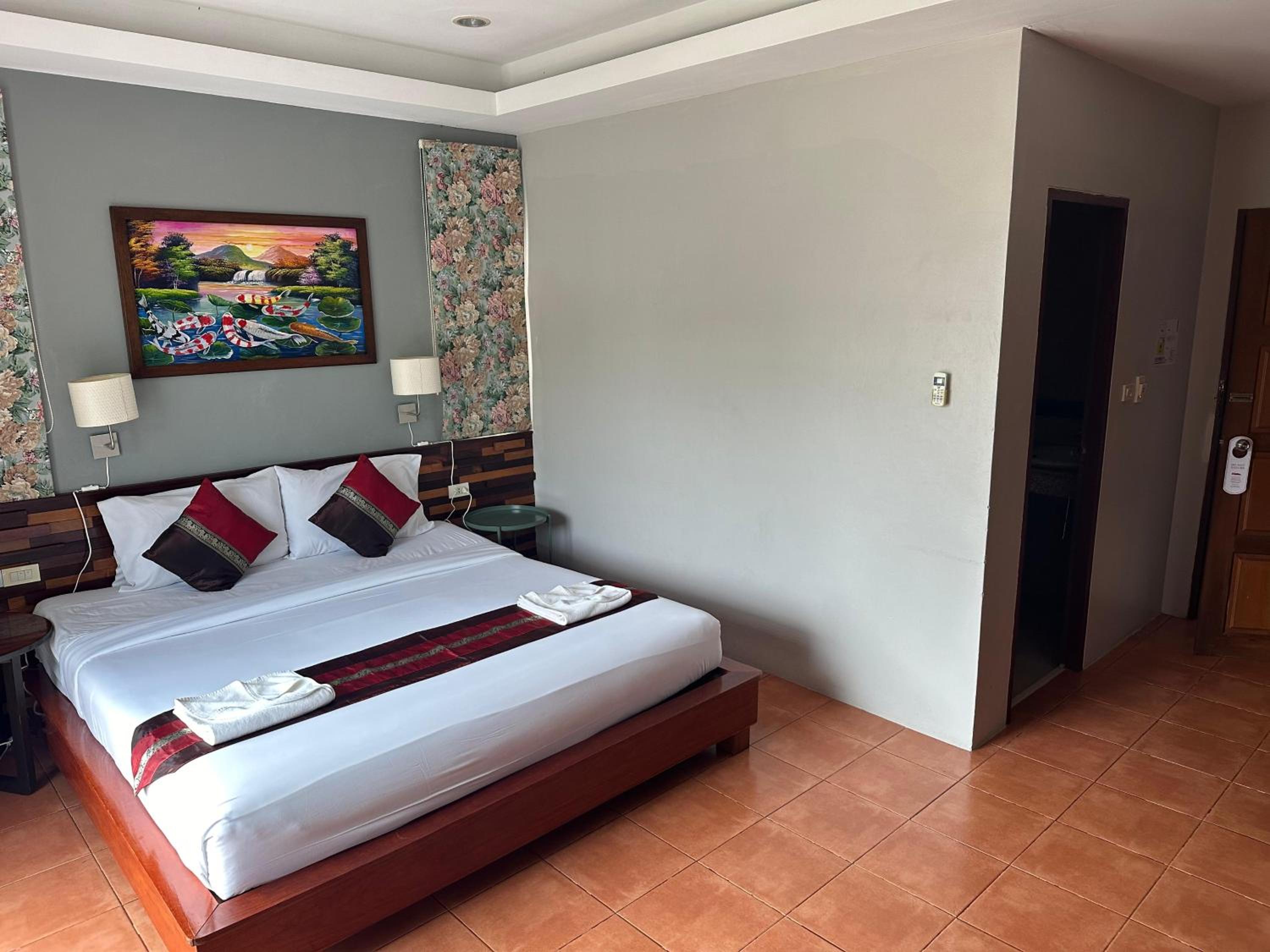 SawasdeeCiao Patong Guesthouse