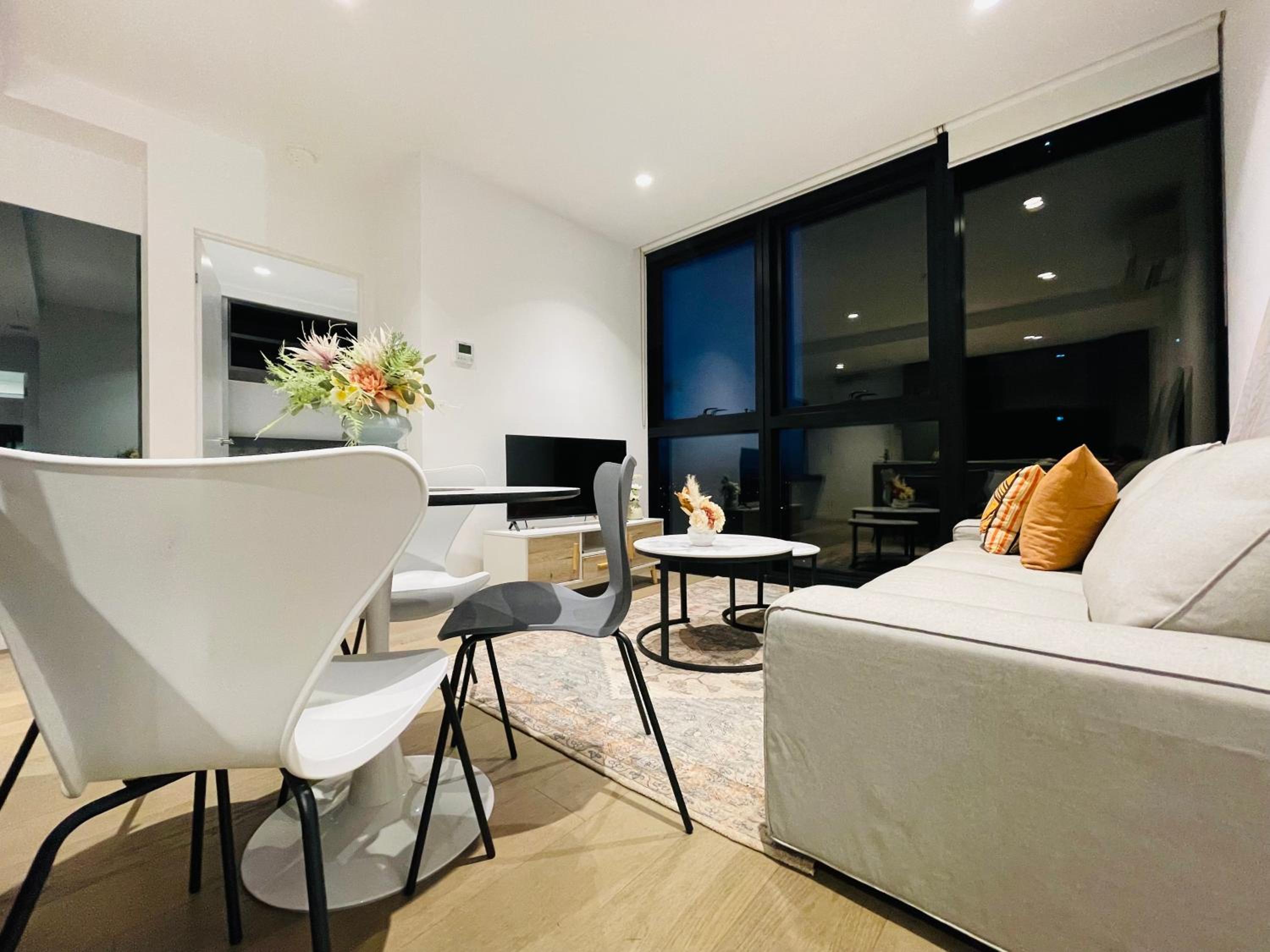 Mega Style Apartments Victoria One - Image 3