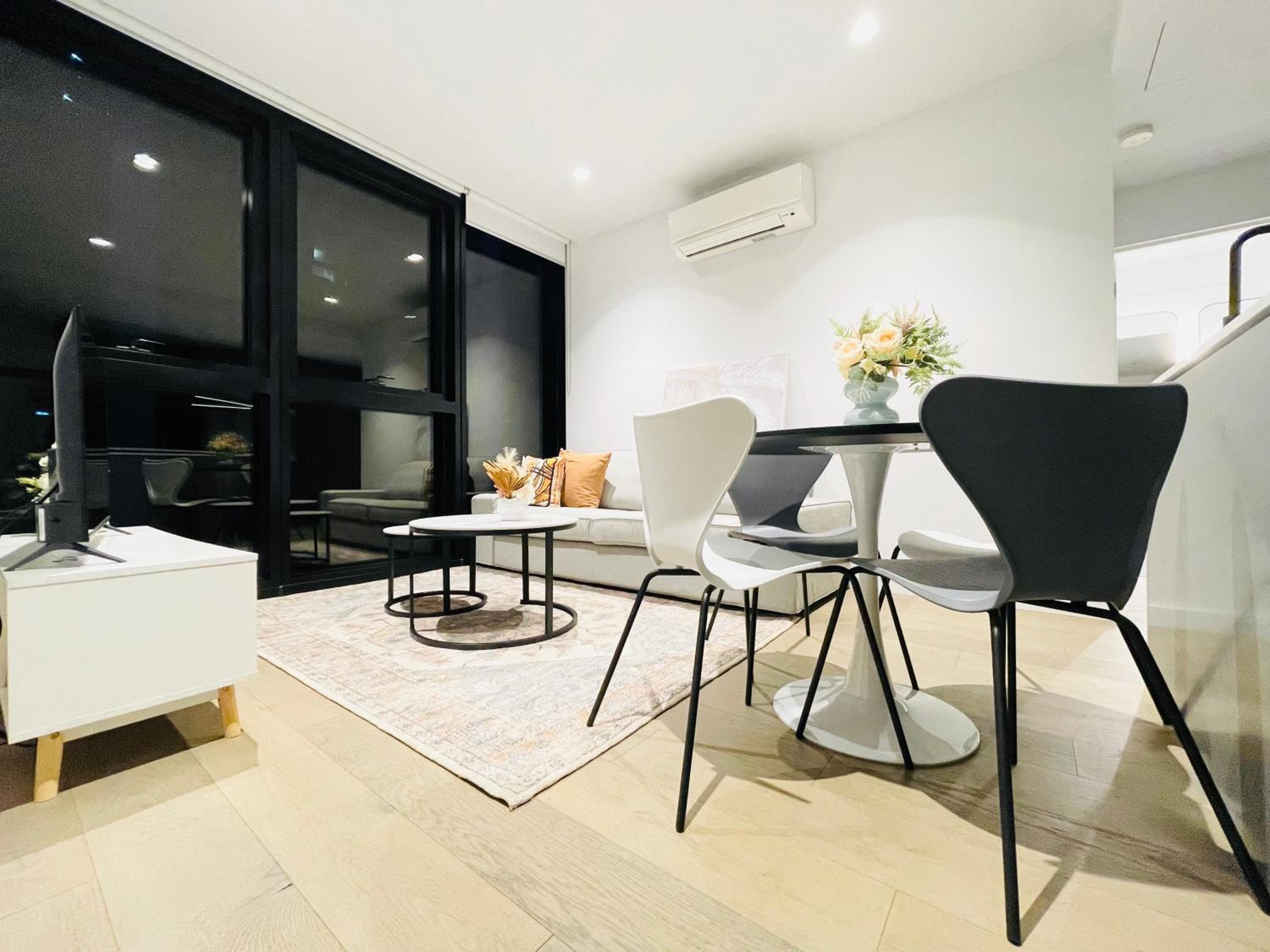 Mega Style Apartments Victoria One