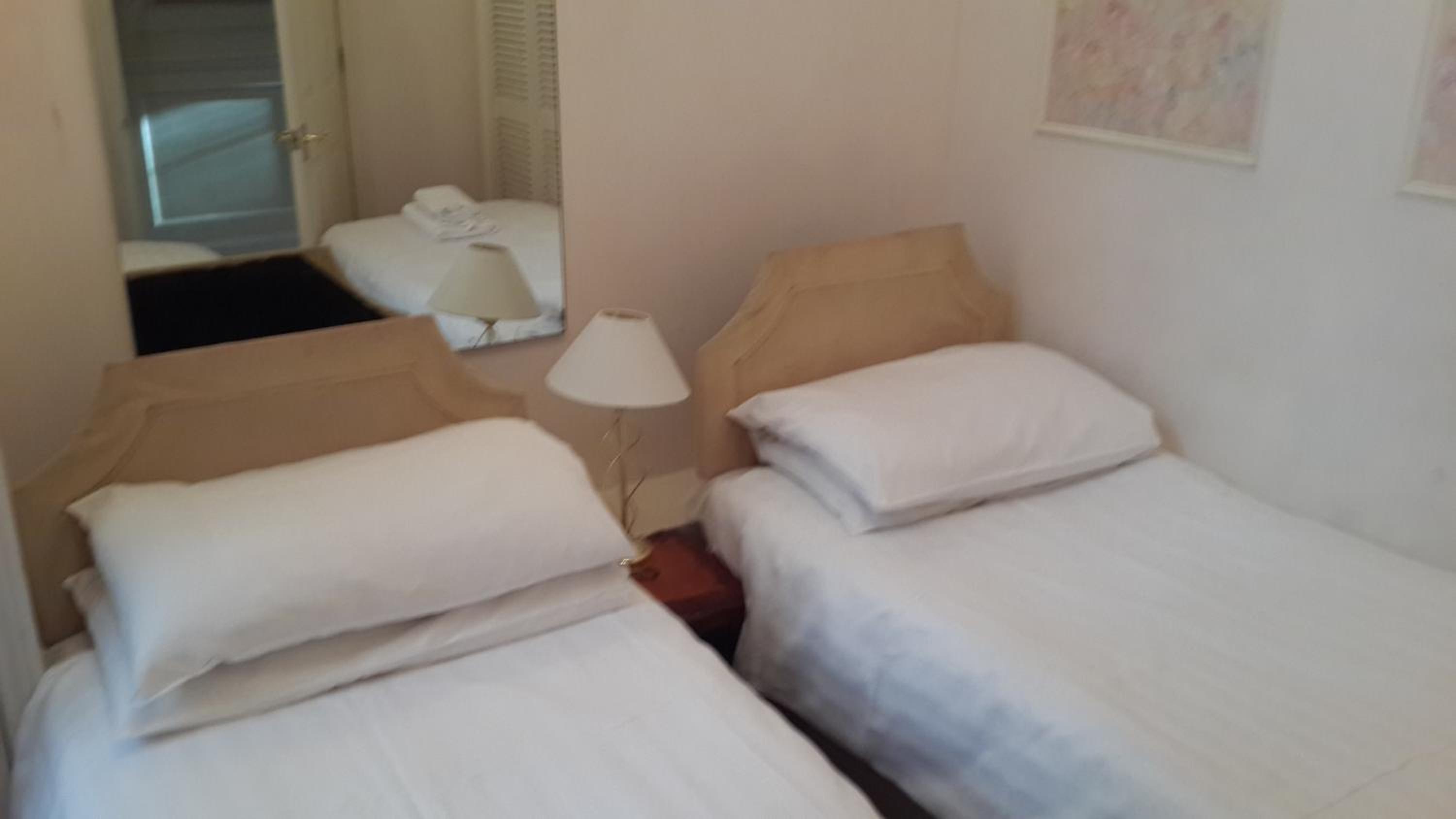 La Suite South