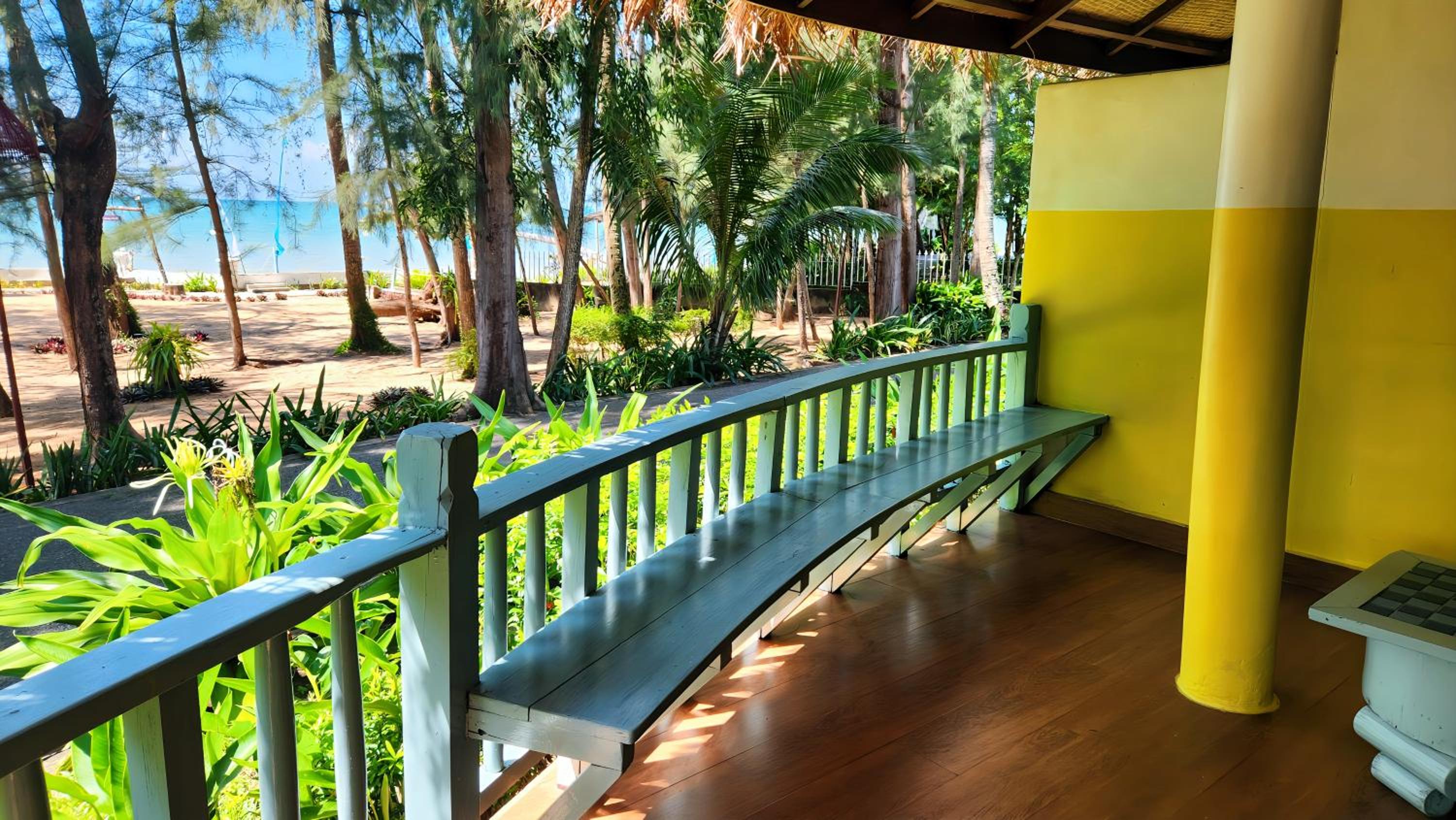 Nataya Round House Coral Bay Resort