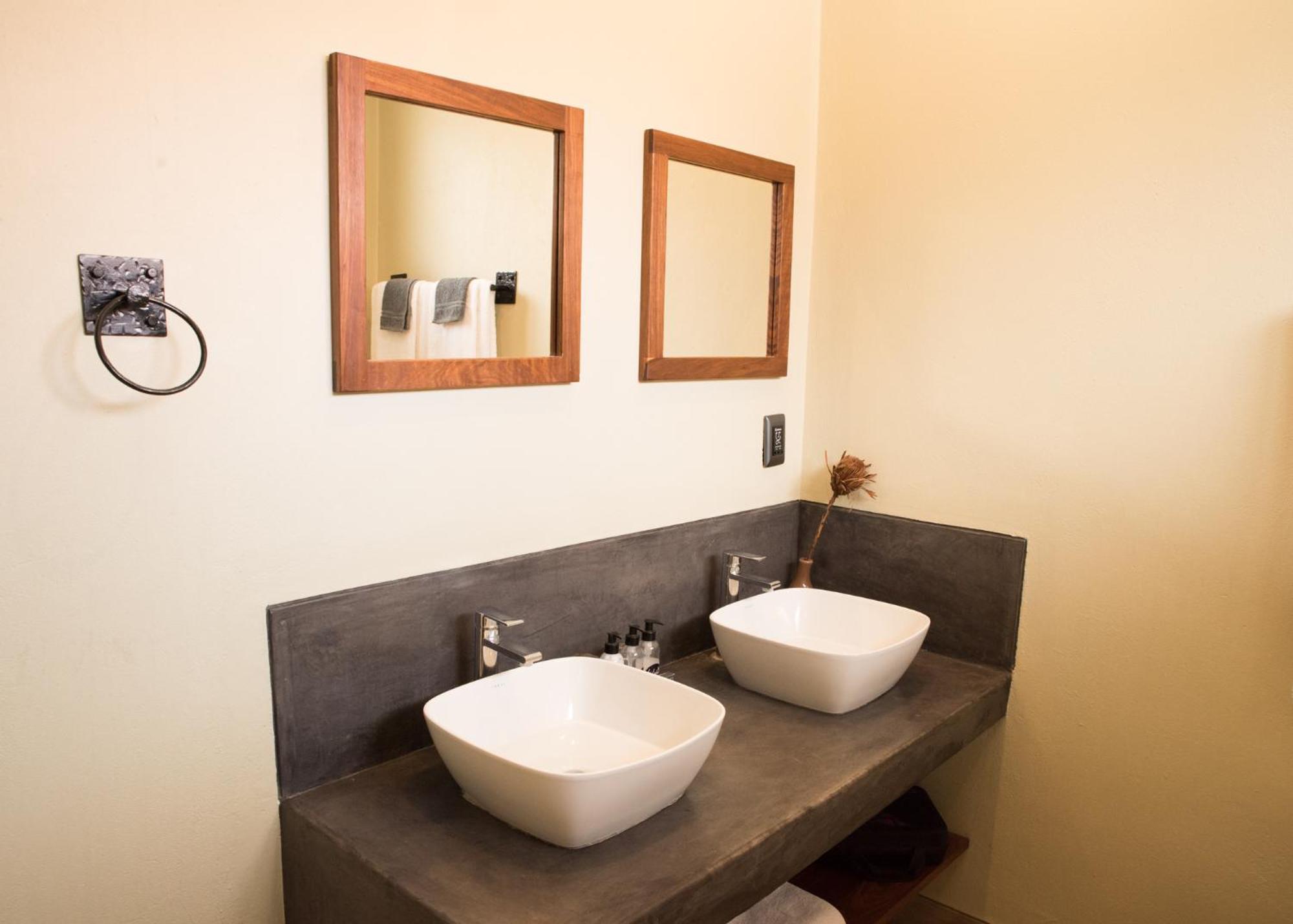 La Lechere Guest House