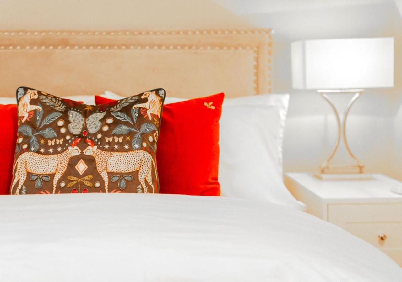 Stylish Grade II Listed Apartment: The London