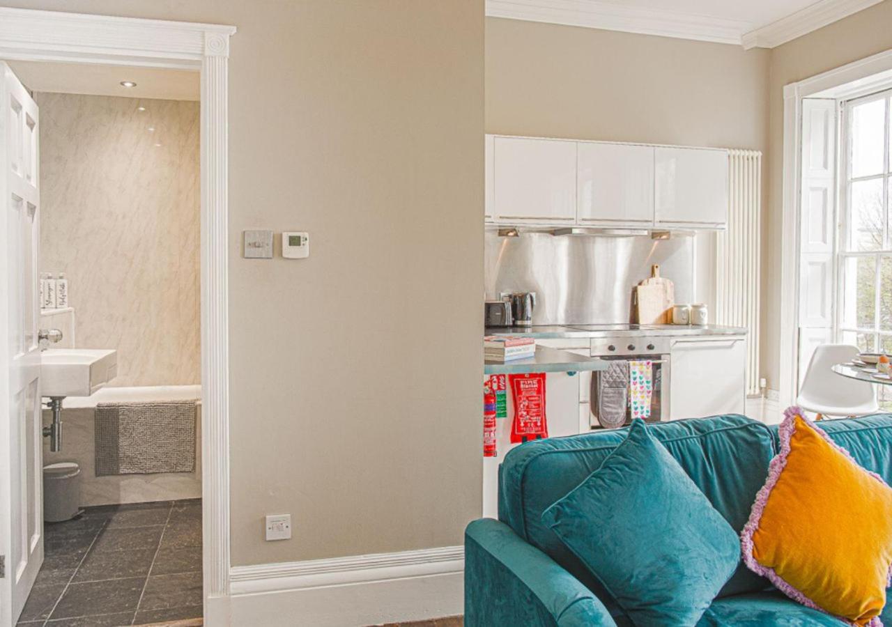Stylish Grade II Listed Apartment: The London