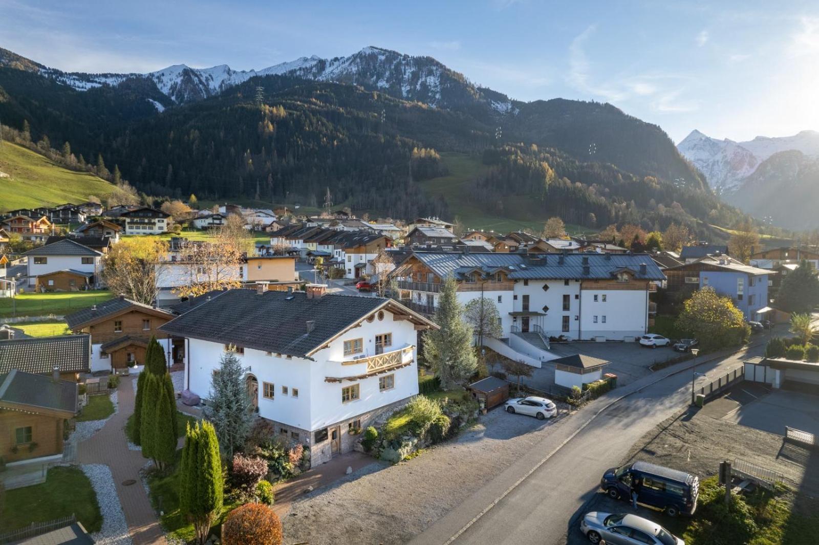 Dorfchalets & Apartments - in Kaprun centre including FREE entry Tauern Spa and Summer Card