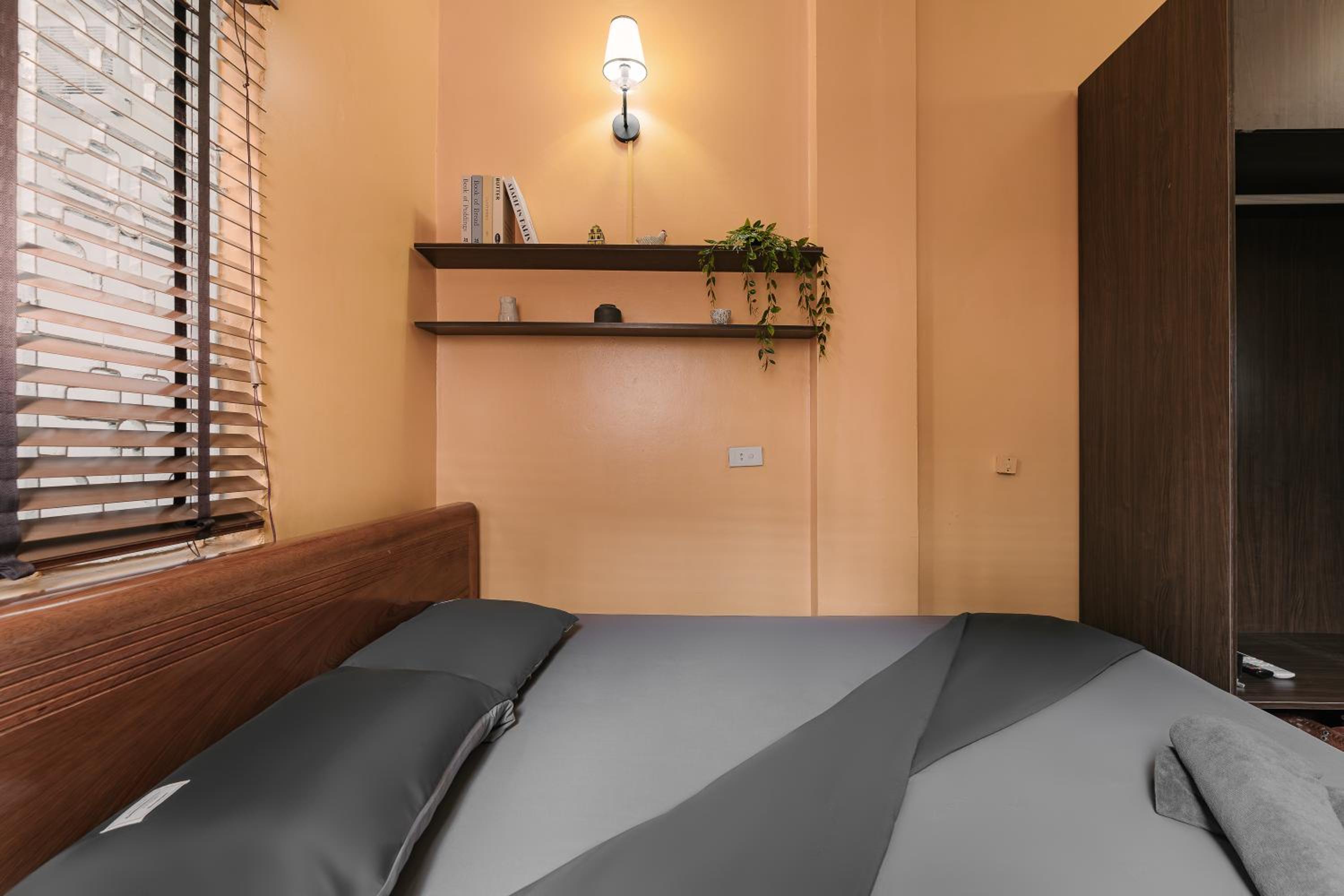 Bridgo Homestay - by Hoan Kiem lake side