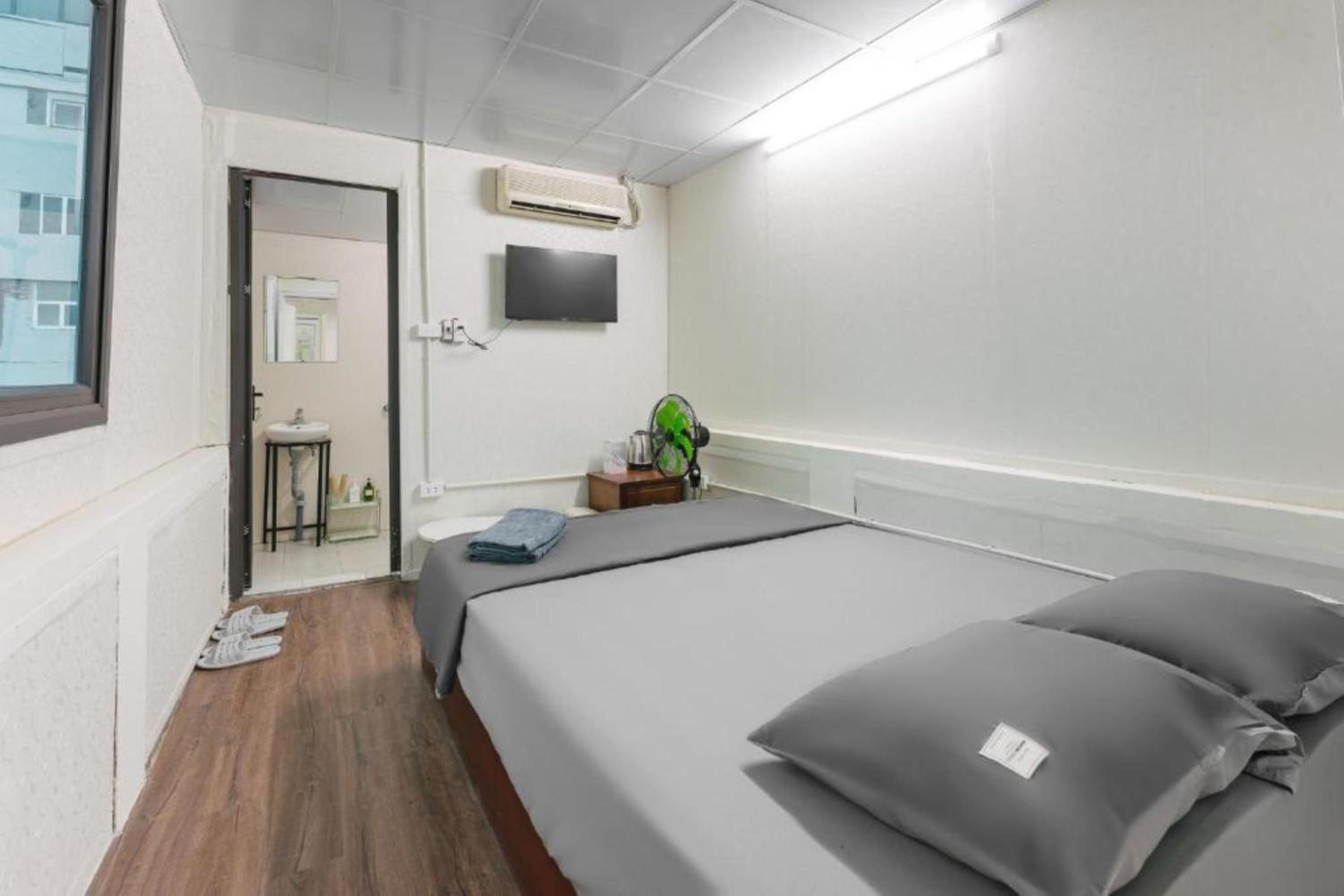 Bridgo Homestay - by Hoan Kiem lake side