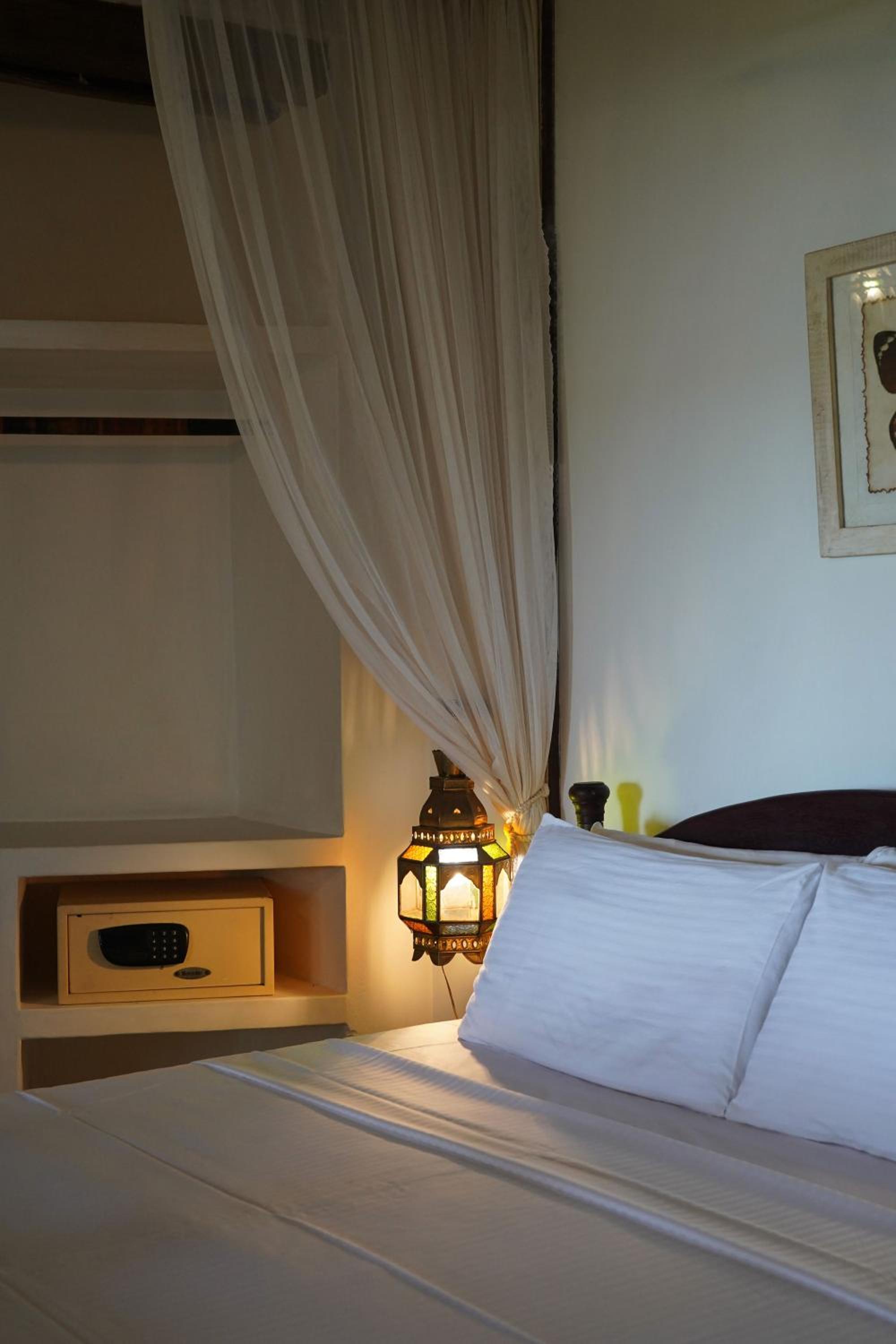 Kijani Hotel