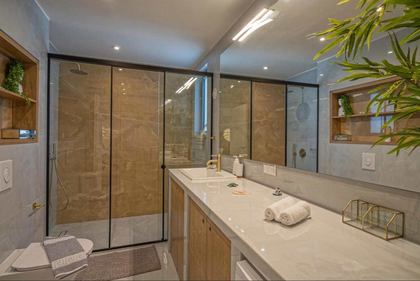 AmphiMatrion Luxury Residence