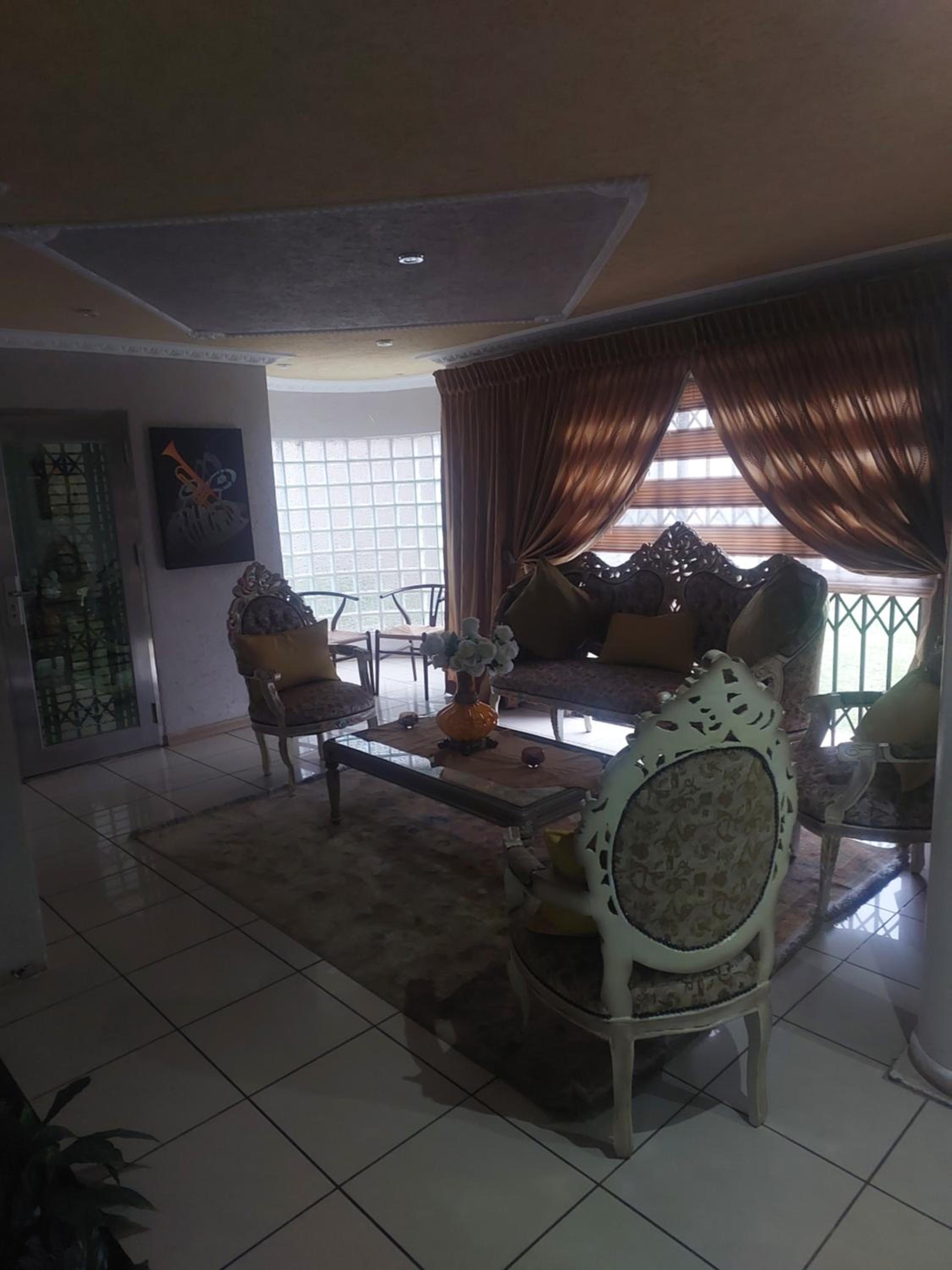 Ebuhleni Guest House
