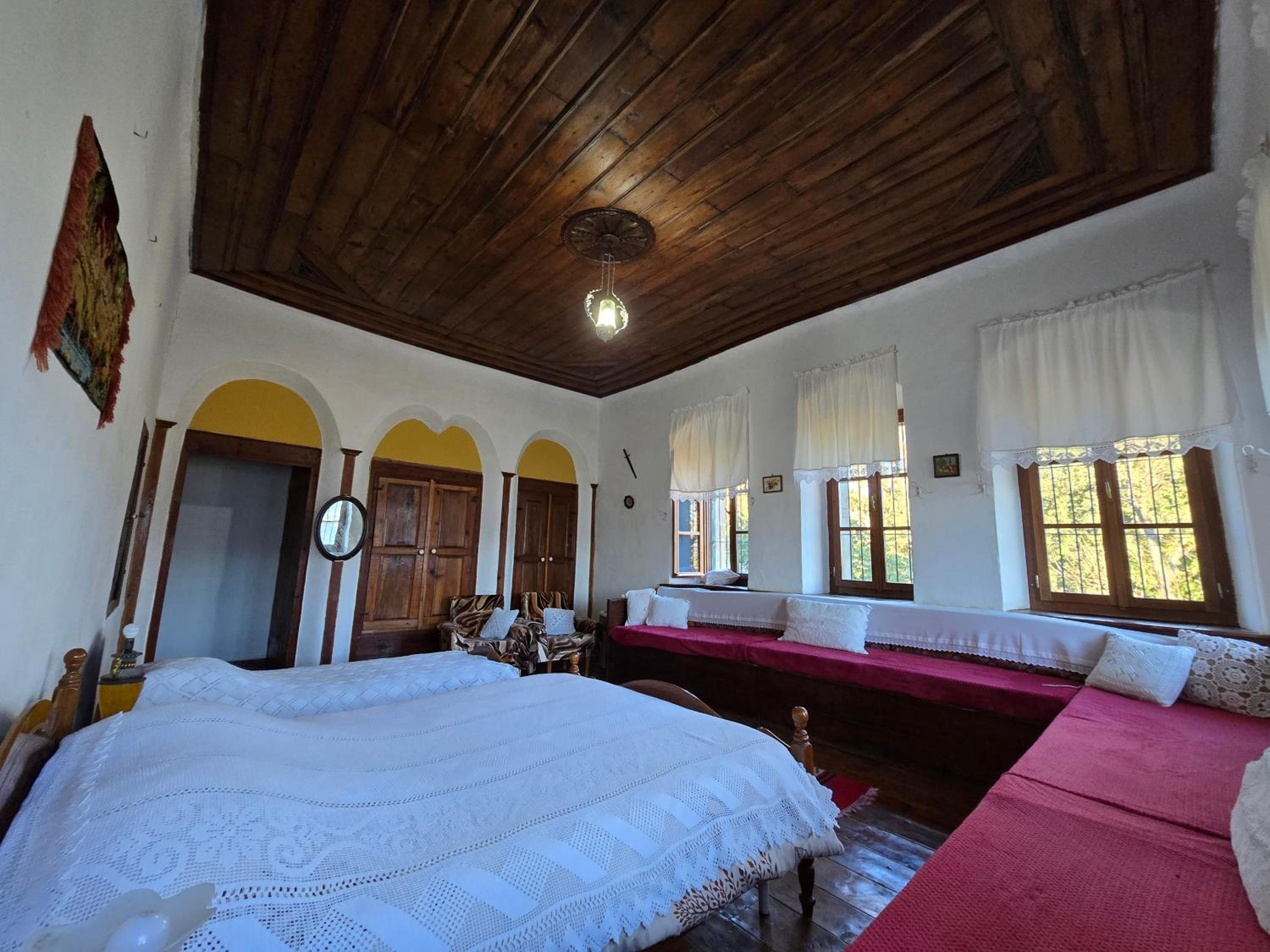 Traditional GuestHouse Permet