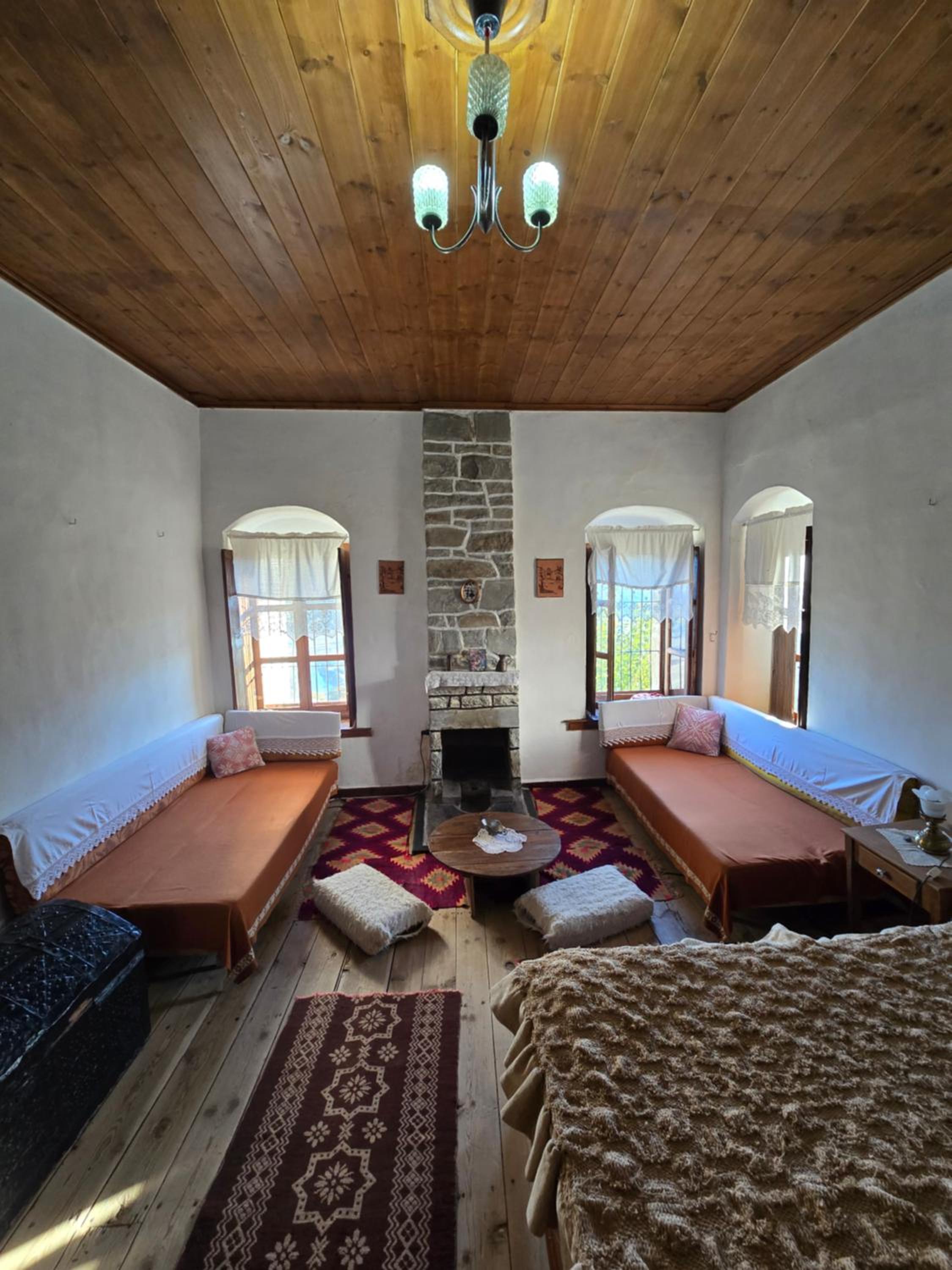Traditional GuestHouse Permet