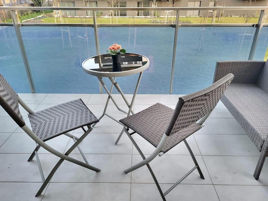 Blue River Apartment with Sauna&Gym and Parking