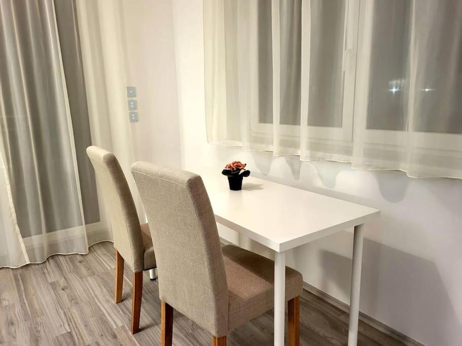 Blue River Apartment with Sauna&Gym and Parking