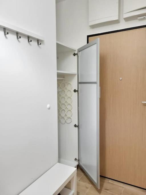 Blue River Apartment with Sauna&Gym and Parking