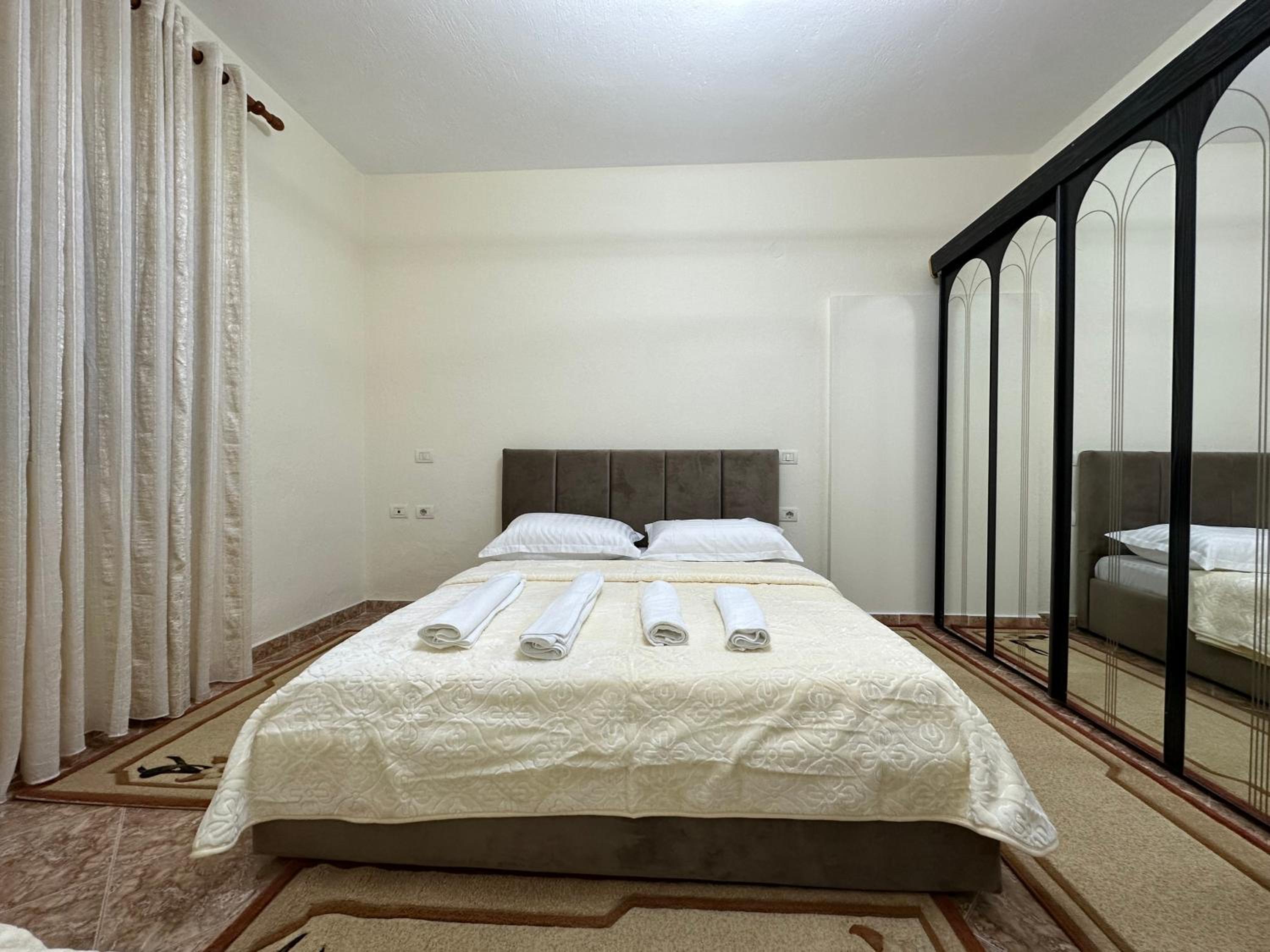 Mandi Apartament